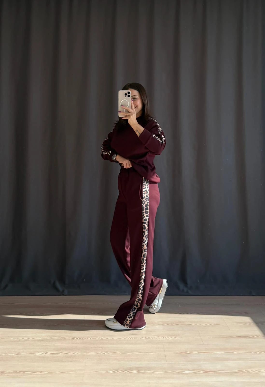 LEOPAR ŞERİTLİ TAKIM (KAHVERENGİ VE BORDO RENKLİ ÜRÜN 14 KASIM’DA KARGOYA VERİLECEKTİR.)