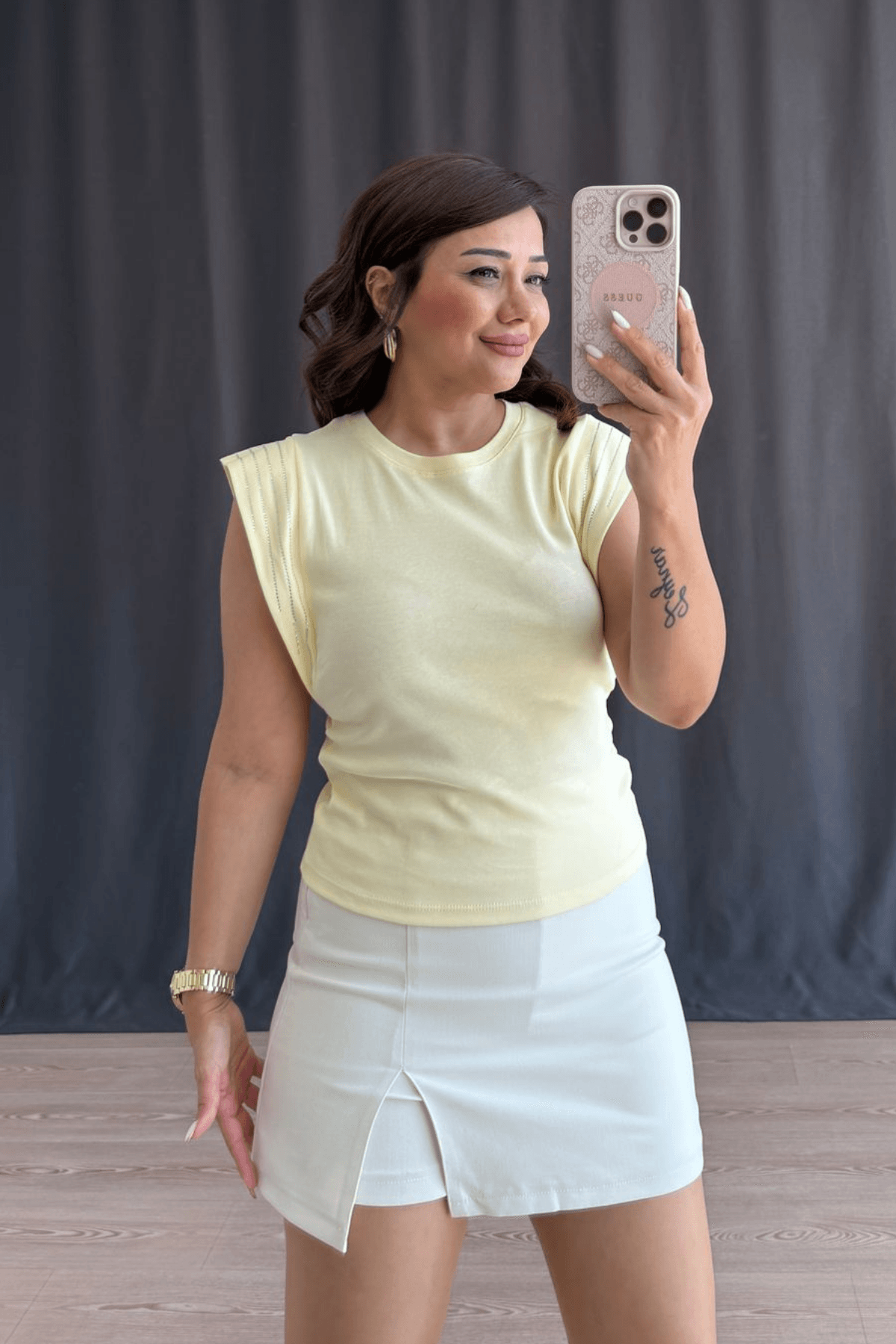 Lumira Taş Detaylı Bluz - SARI