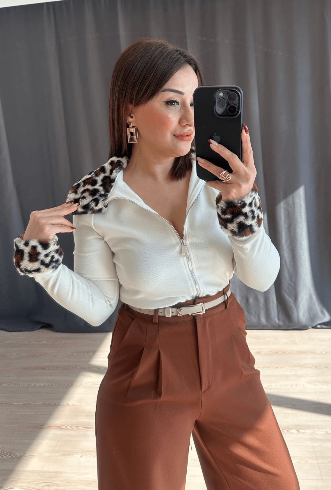 ASLOW PELUŞ DETAYLI BODY • BEYAZ