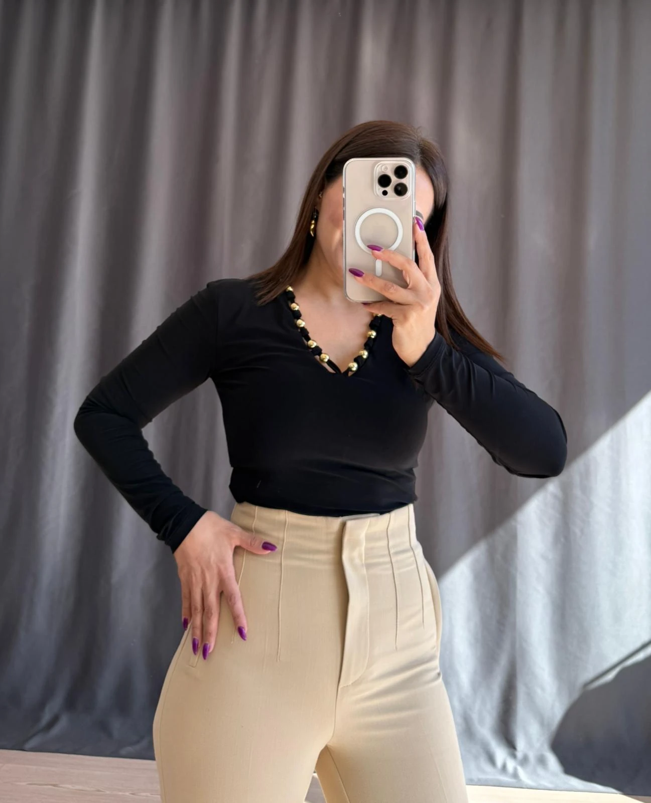 V Yaka Gold İşlemeli Bluz