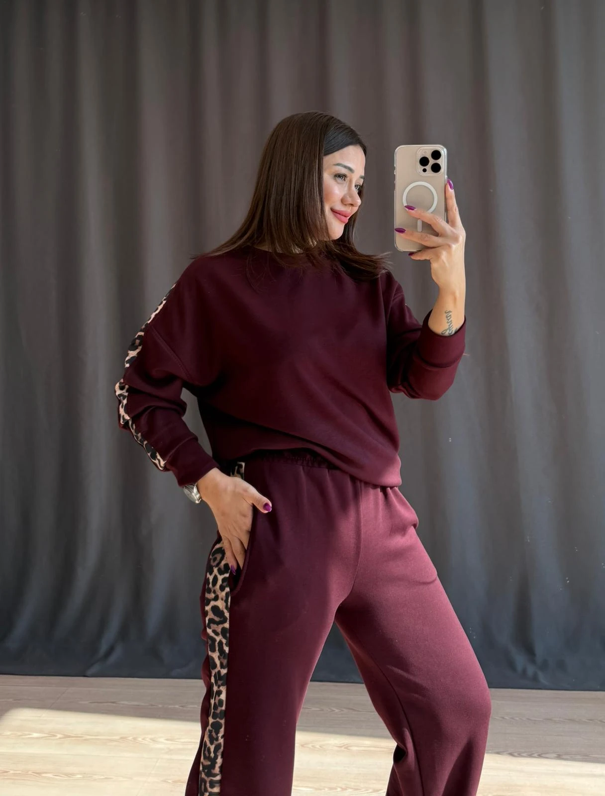 LEOPAR ŞERİTLİ TAKIM (KAHVERENGİ VE BORDO RENKLİ ÜRÜN 14 KASIM’DA KARGOYA VERİLECEKTİR.)