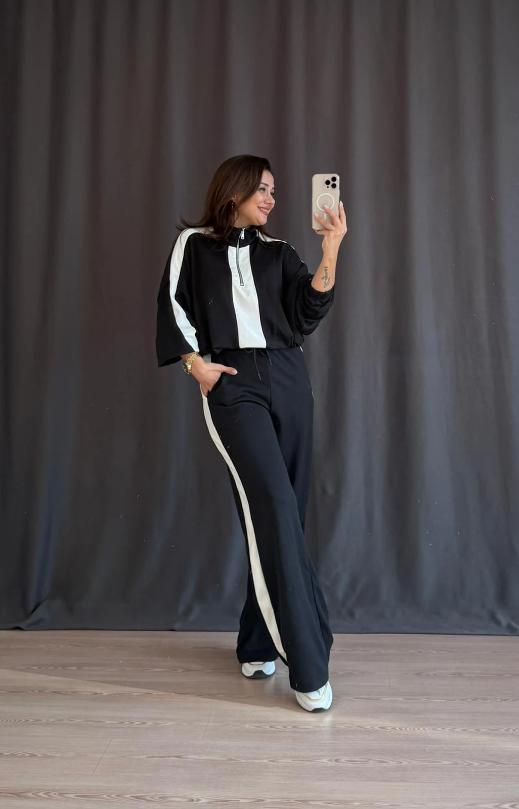 FERMUAR DETAYLI TAKIM