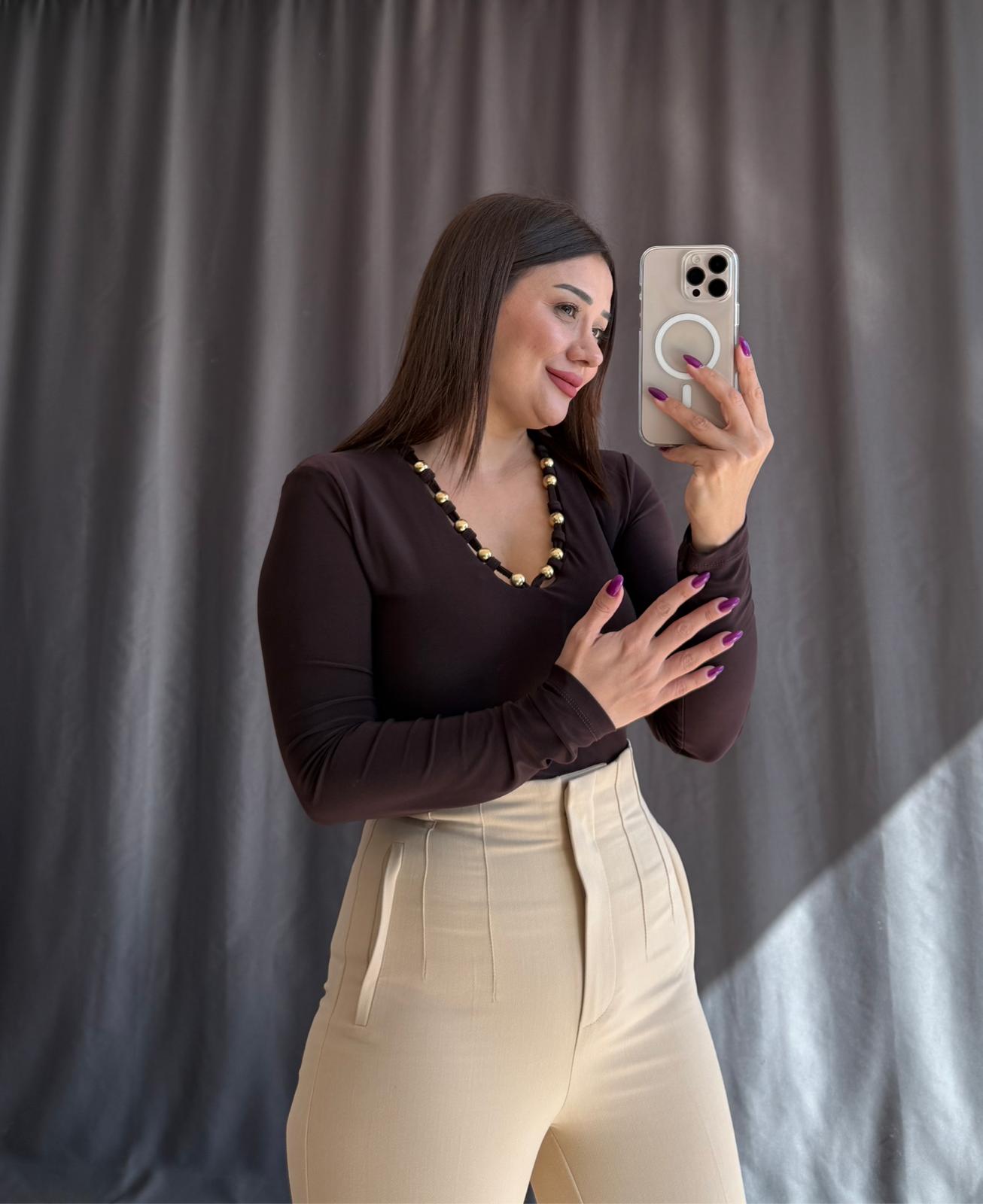 V Yaka Gold İşlemeli Bluz