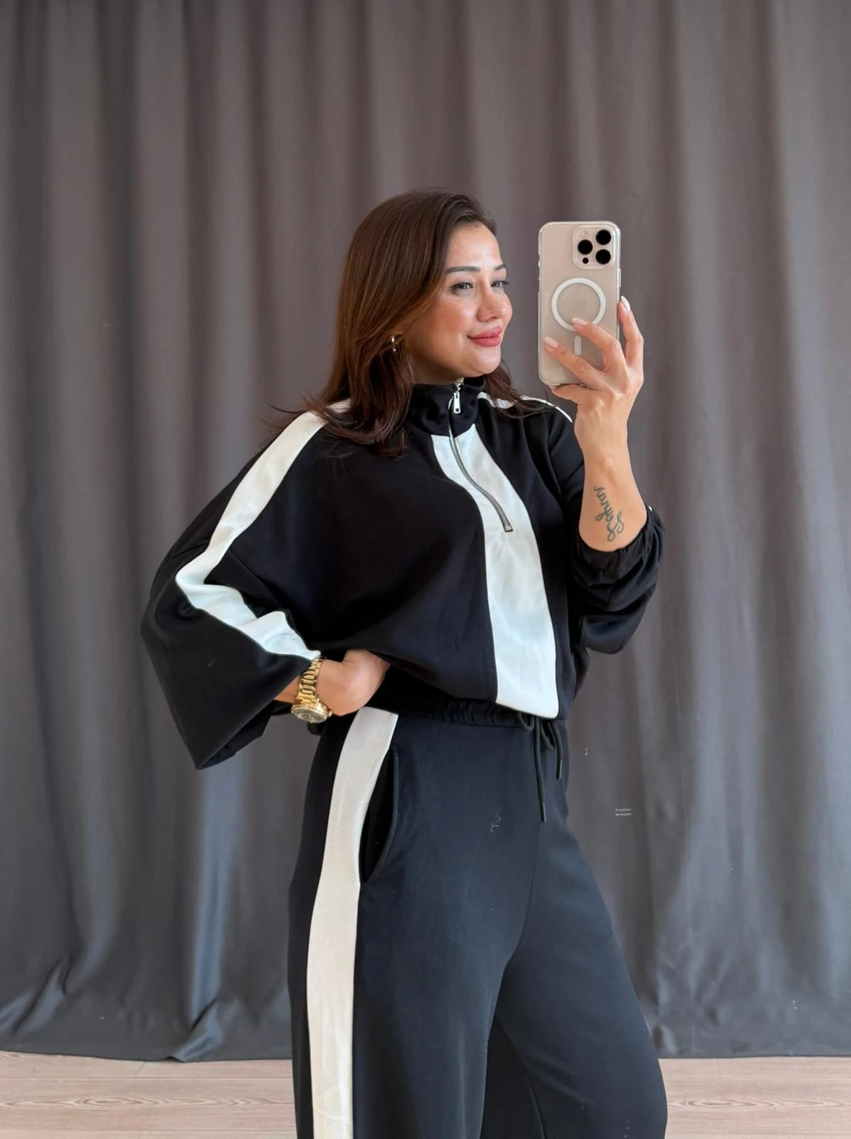 FERMUAR DETAYLI TAKIM