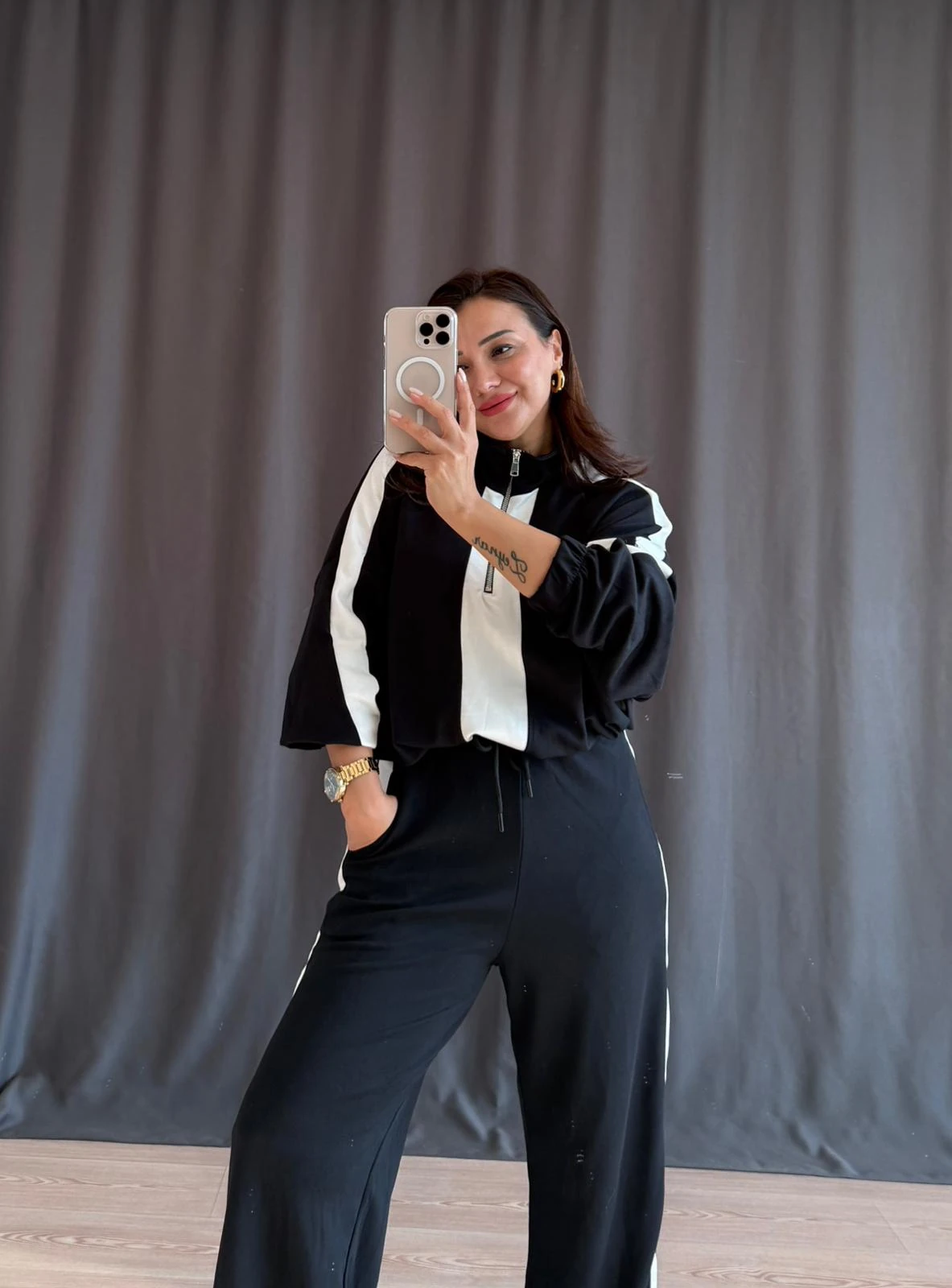 FERMUAR DETAYLI TAKIM