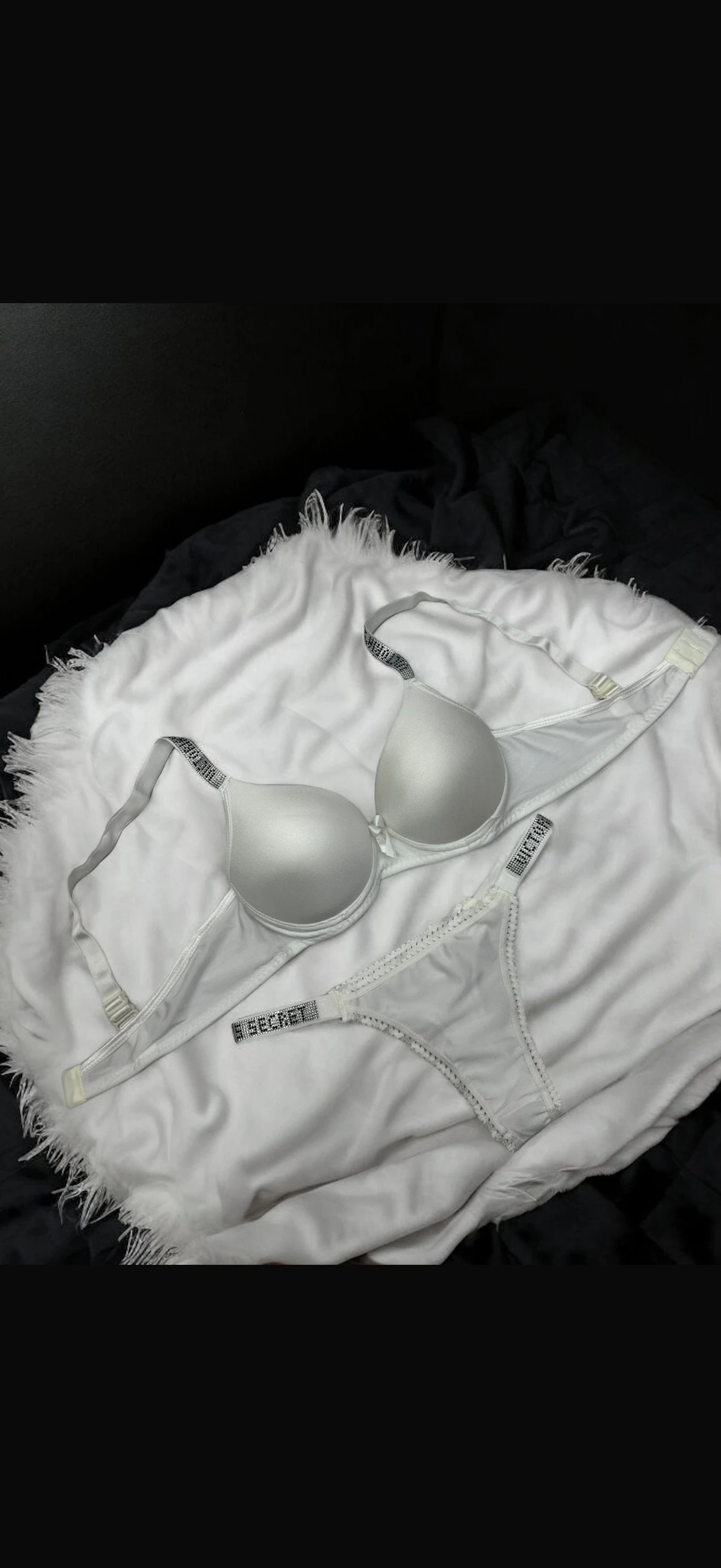 Beyaz Destekli İkili Takım