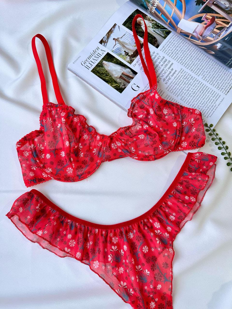 Fırfırlı Kırmızı Takım