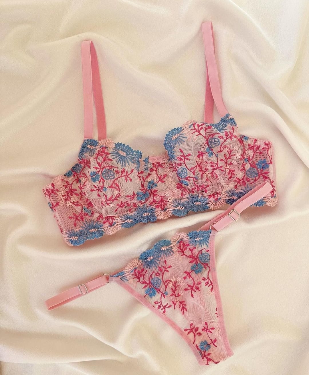 Mavi Çiçekli Pembe Takım