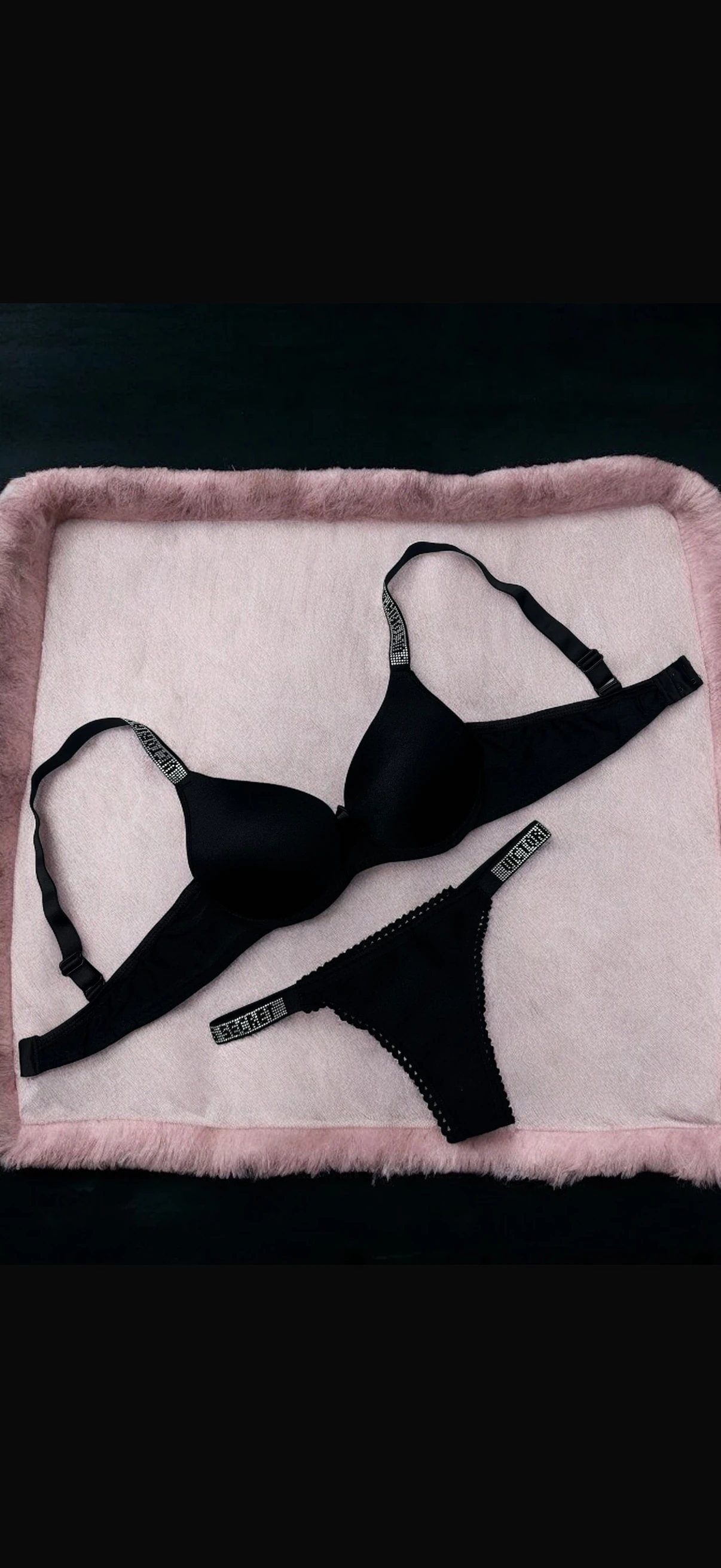 Siyah Destekli İkili Takım