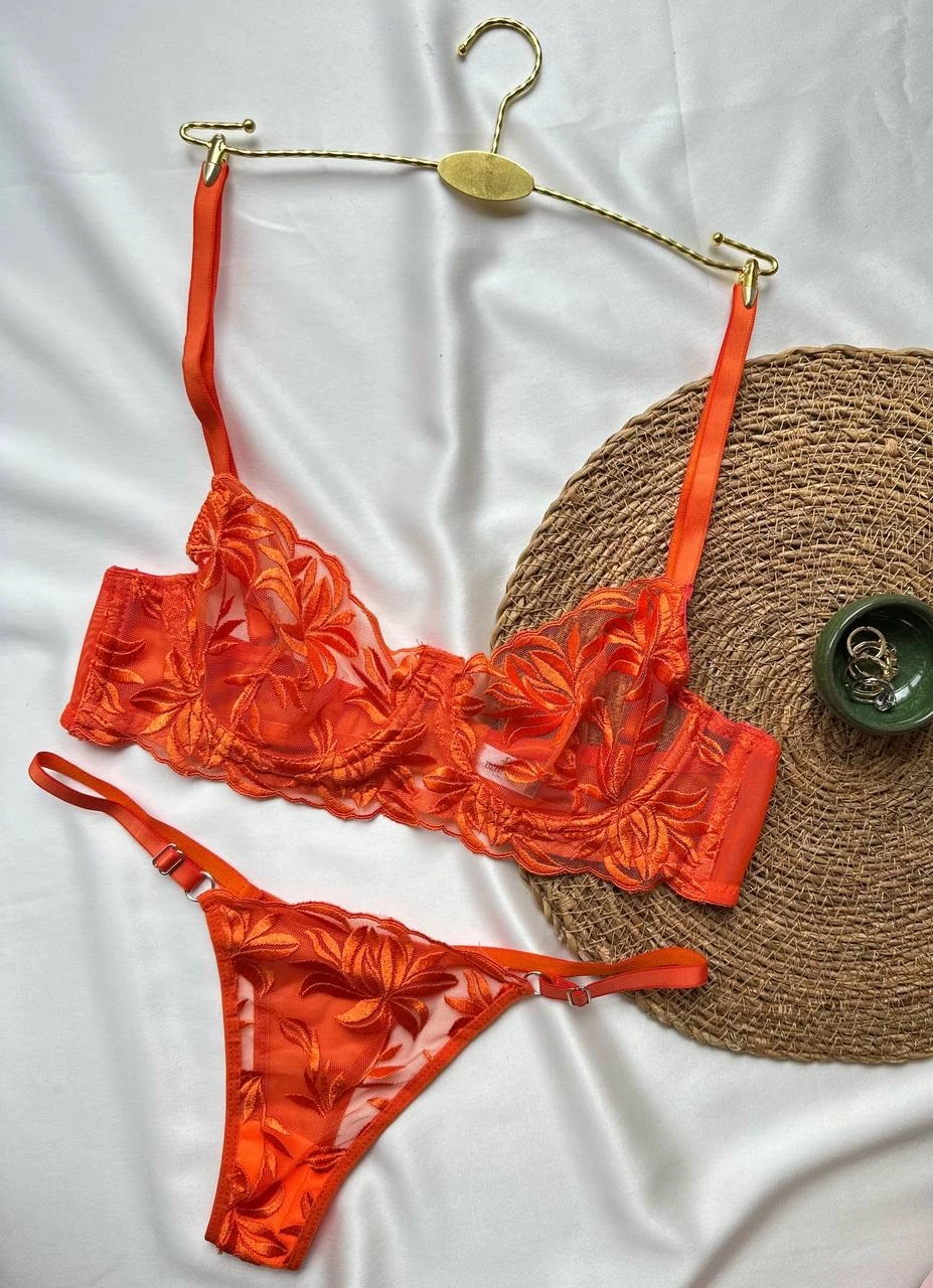 Turuncu Yaprak Detaylı Takım