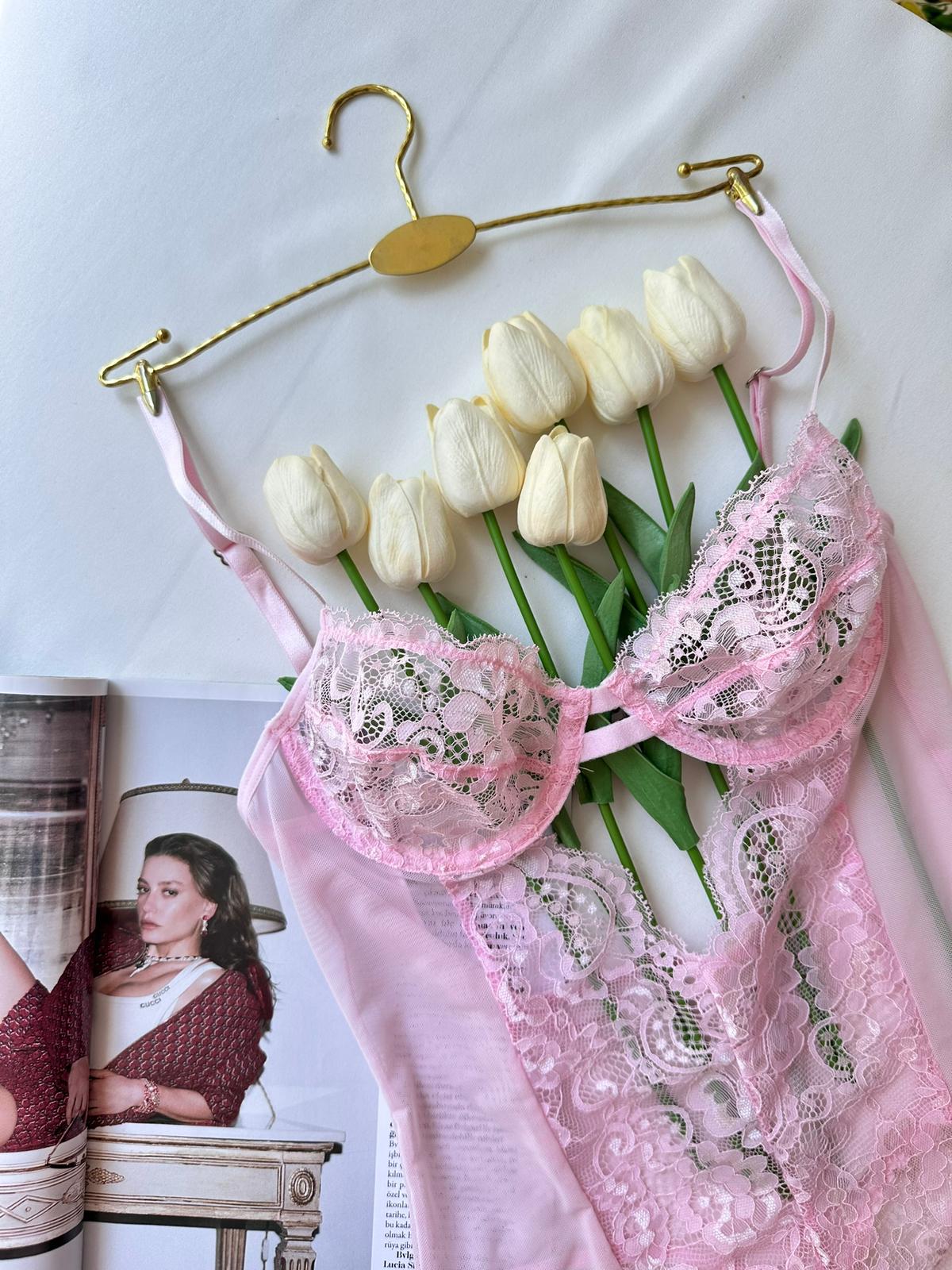 Pembe Dantalli Bodysuit