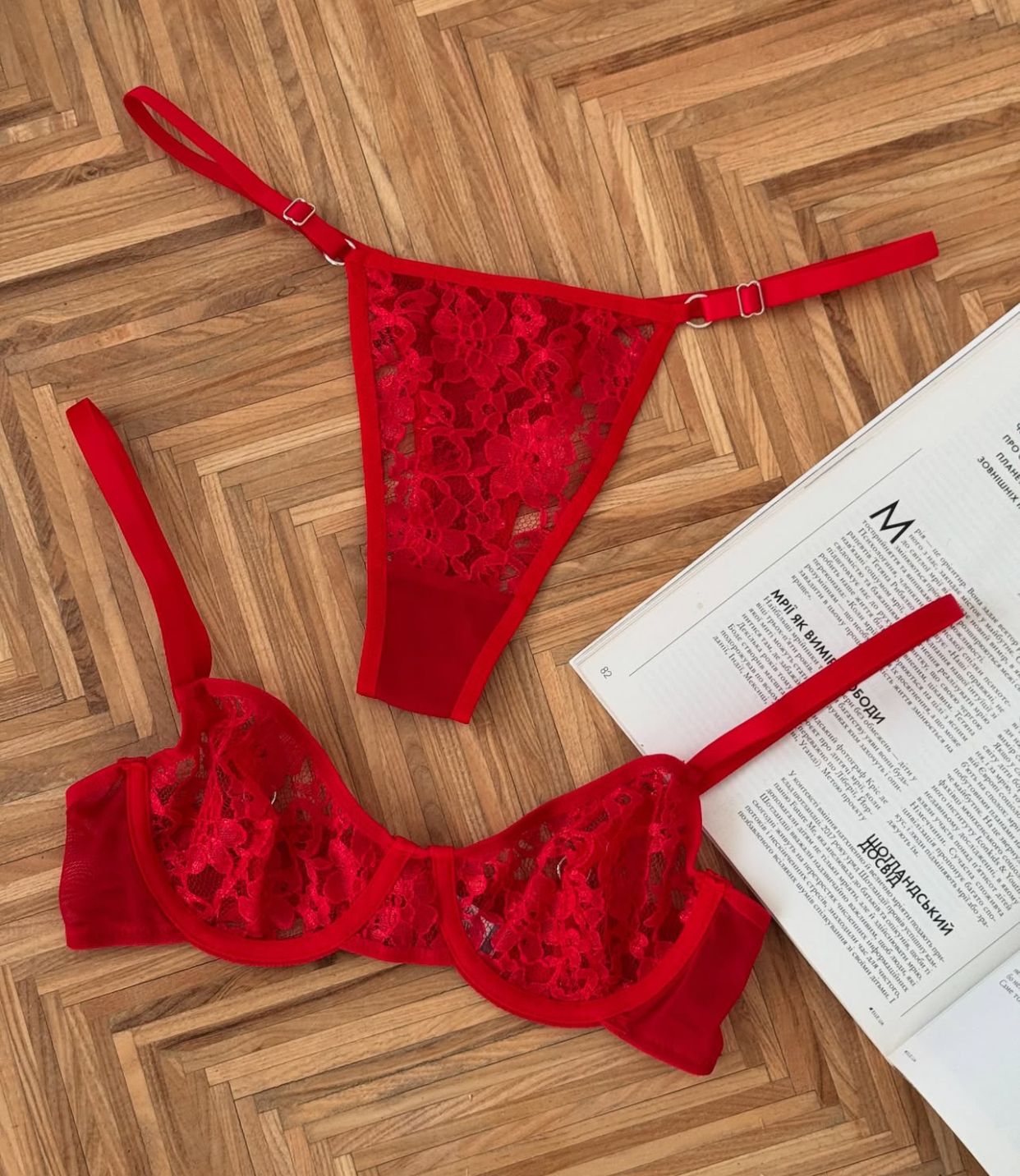 Kırmızı Dantalli Takım