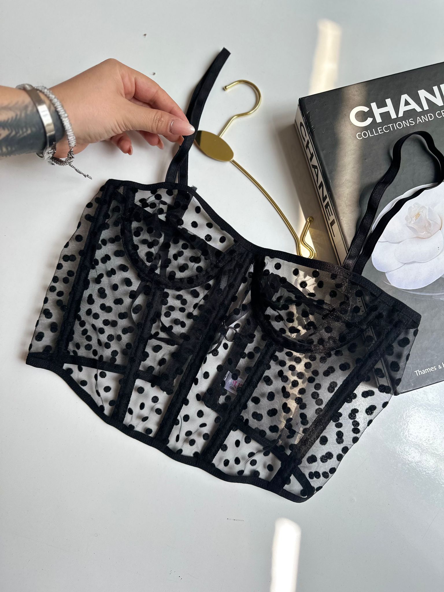 Siyah Puantiyeli Korse