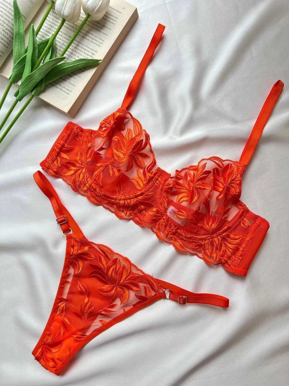 Turuncu Yaprak Detaylı Takım