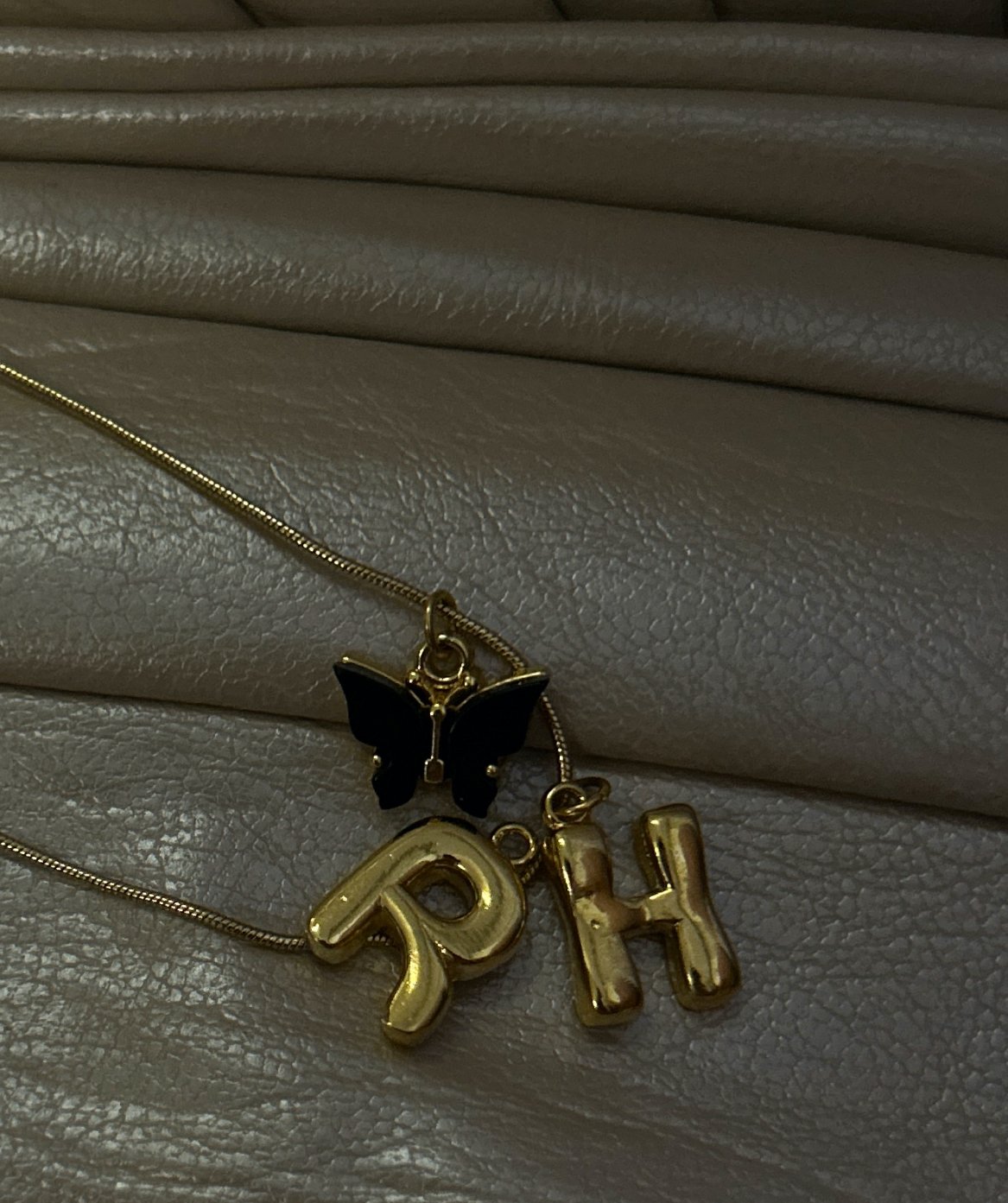 Gold Bubble Harf Kolye