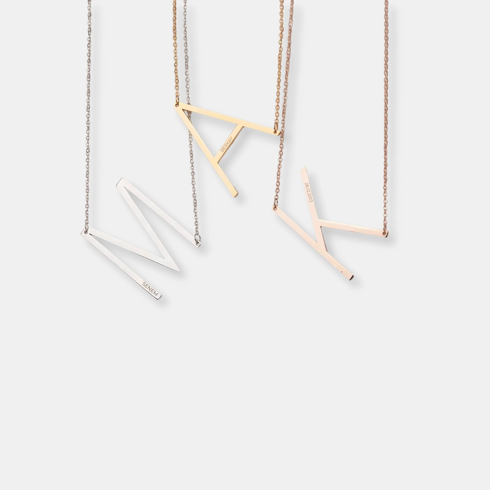 GÜMÜŞ KOLYE - İsimli monogram büyük harf kolye