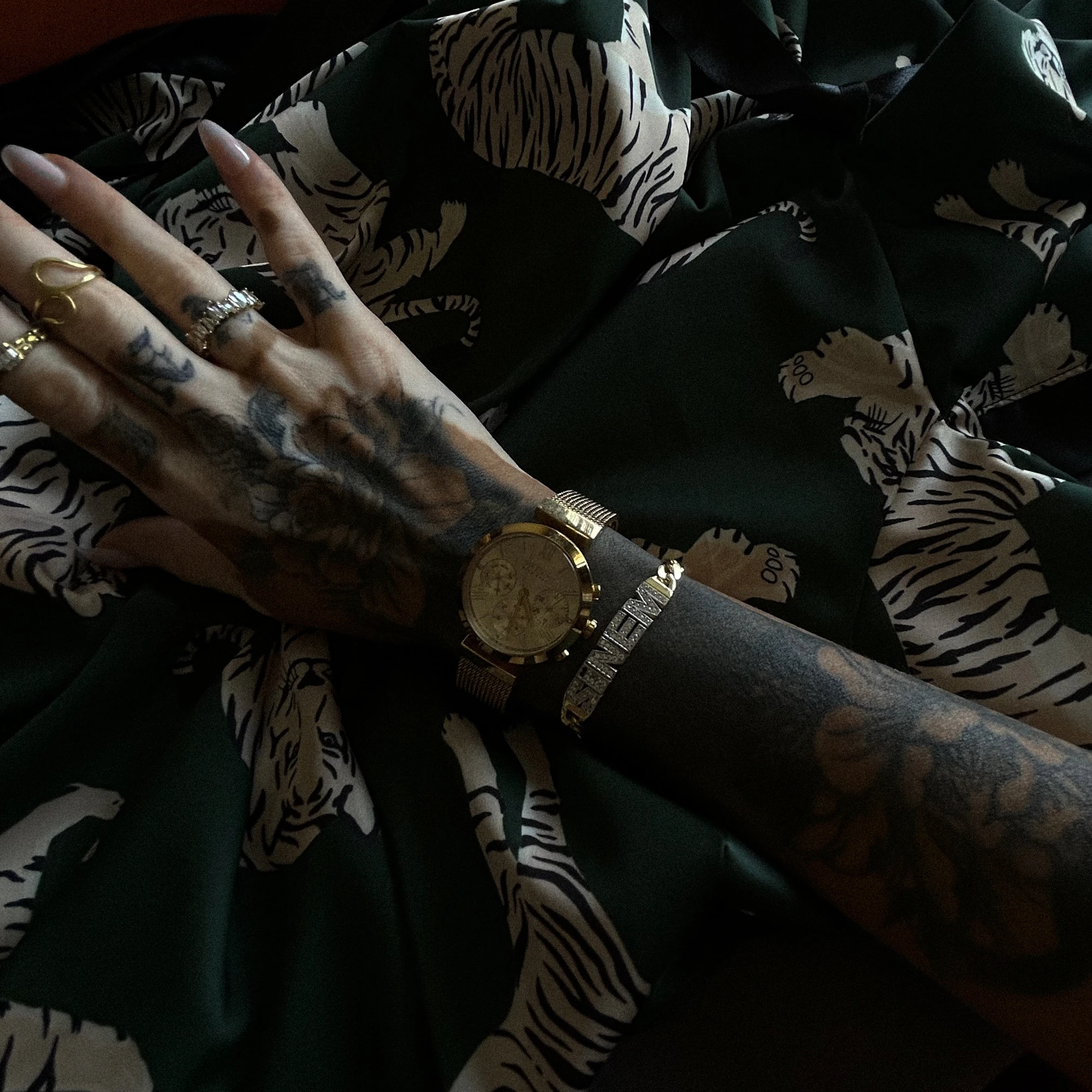 GÜMÜŞ BİLEKLİK - Kalın 925 AYAR İsim-Kelime Gurmet Bileklik