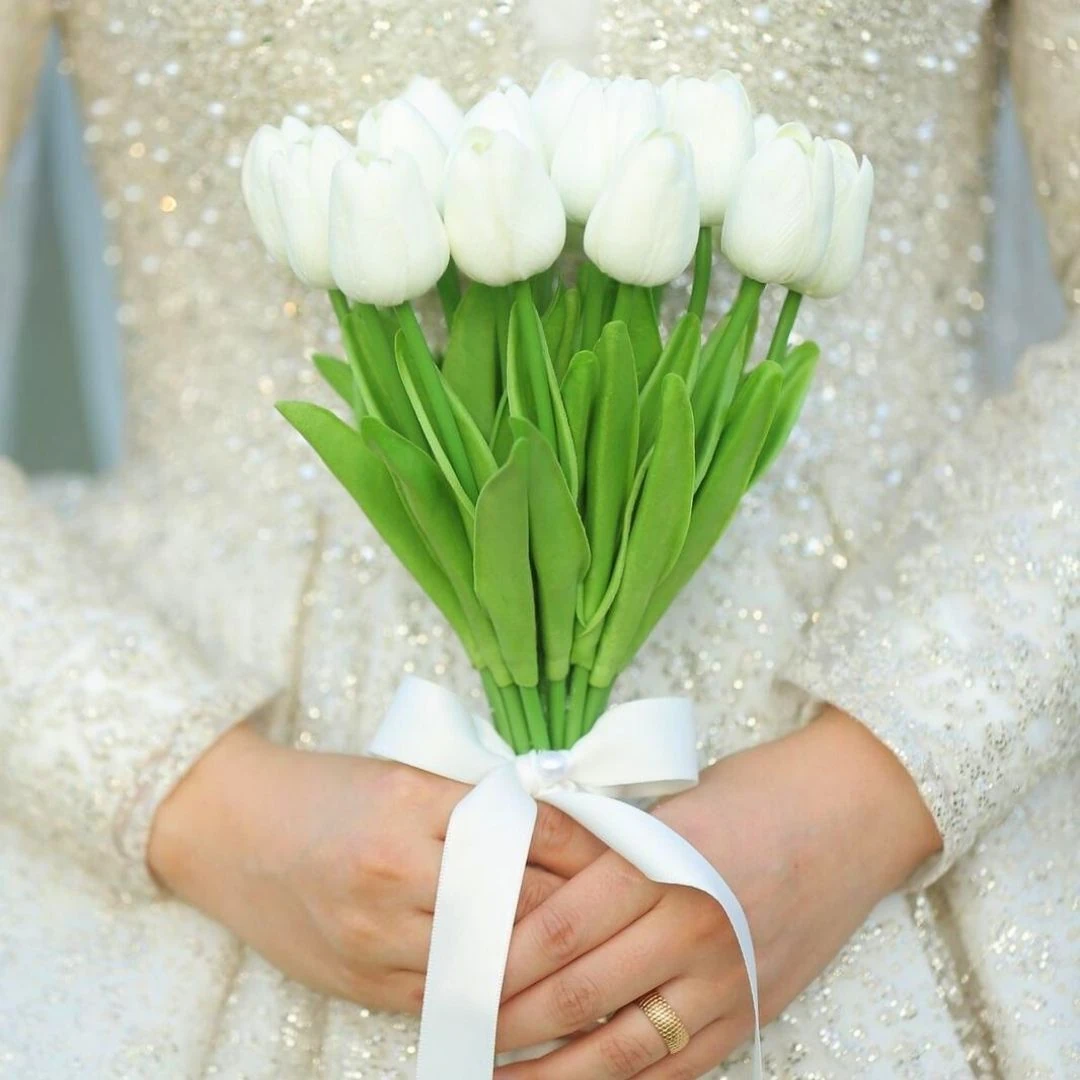 Gelin Buketi - Islak Dokulu Lale Çiçeği