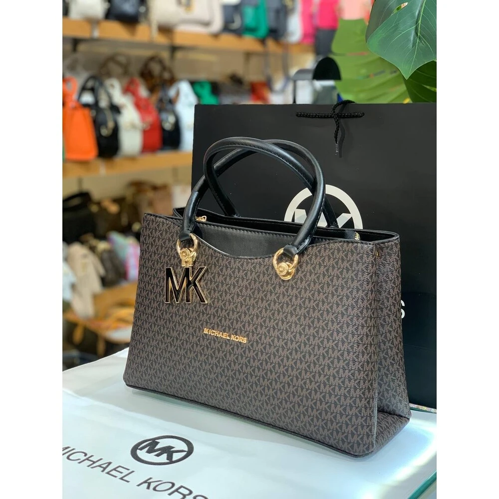 Michael Kors Harfli Büyük Model Çanta