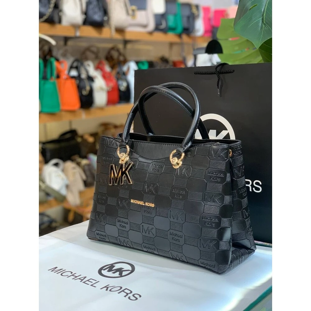 Michael Kors Harfli Büyük Model Çanta