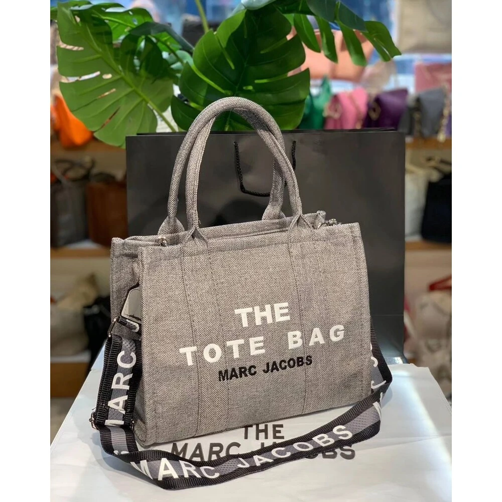 Marc Jacobs The Tote Bag