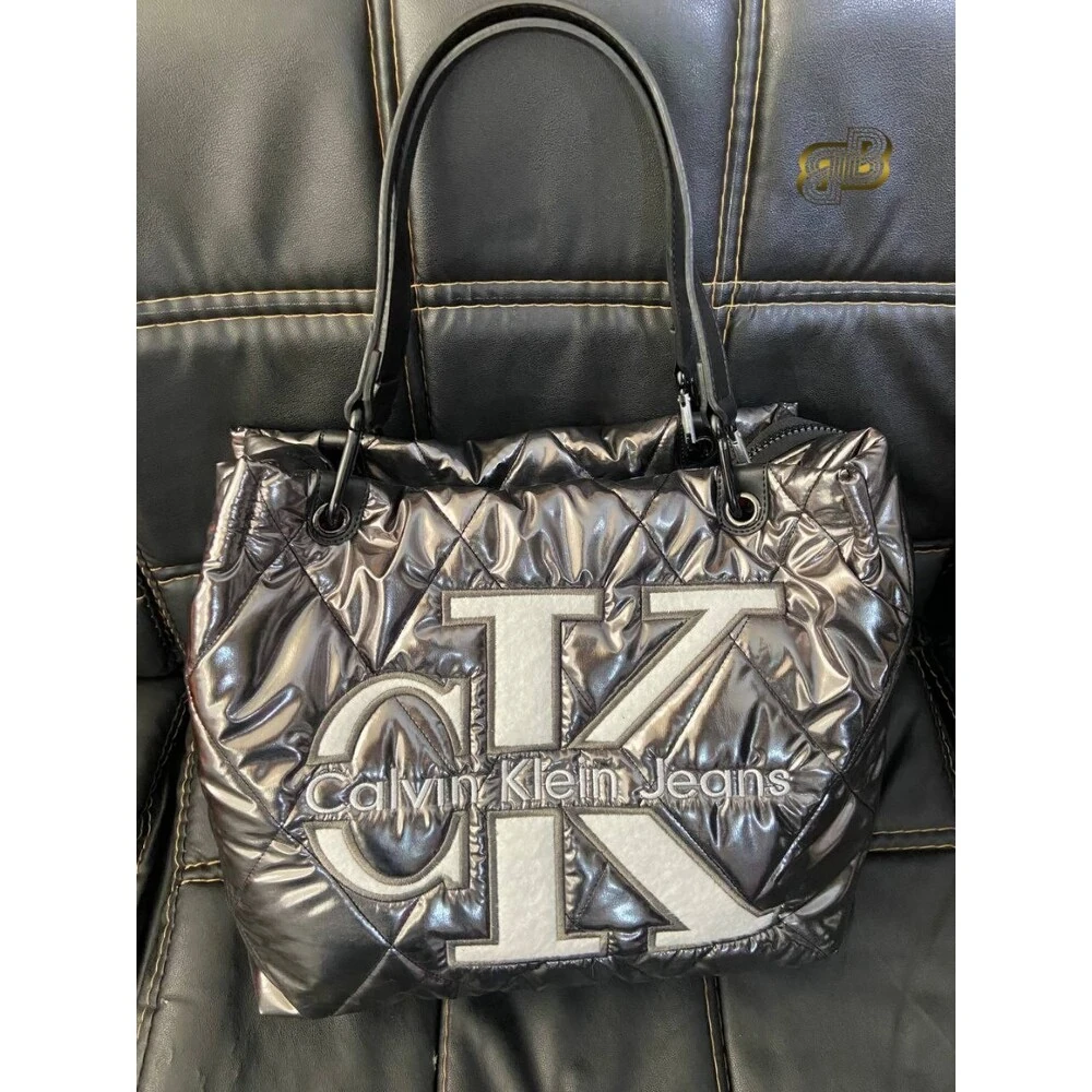 CALVİN KLEİN JEANS(1008)