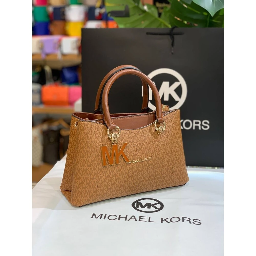 MİCHAEL KORS HARFLİ ÇANTA (1024)