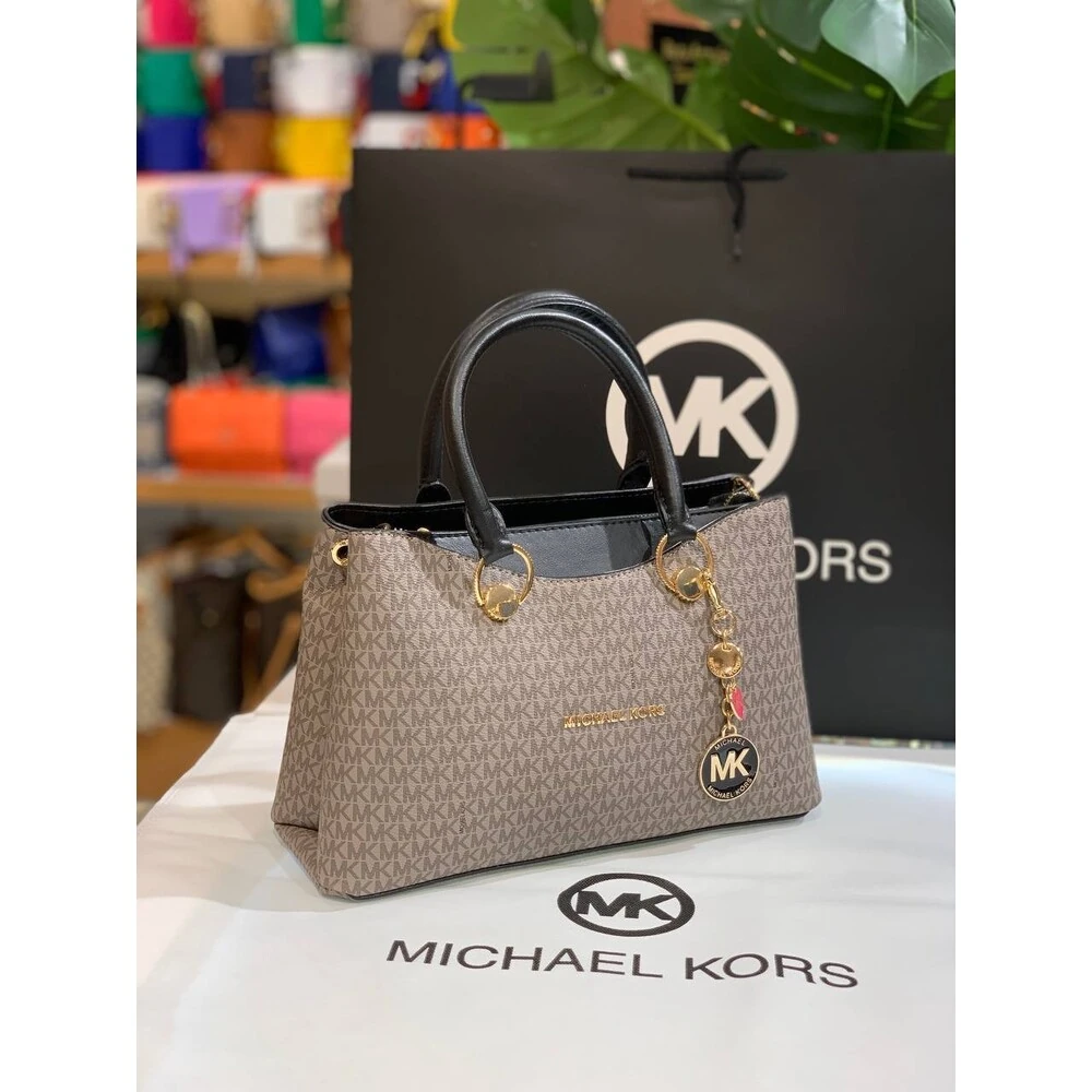 MİCHAEL KORS HARFLİ ÇANTA(1024)