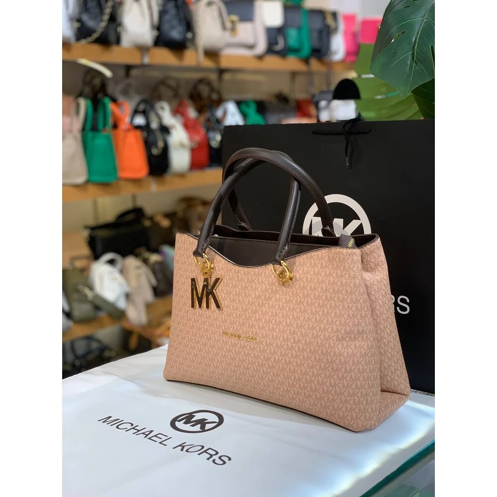 Michael Kors Harfli Büyük Model Çanta