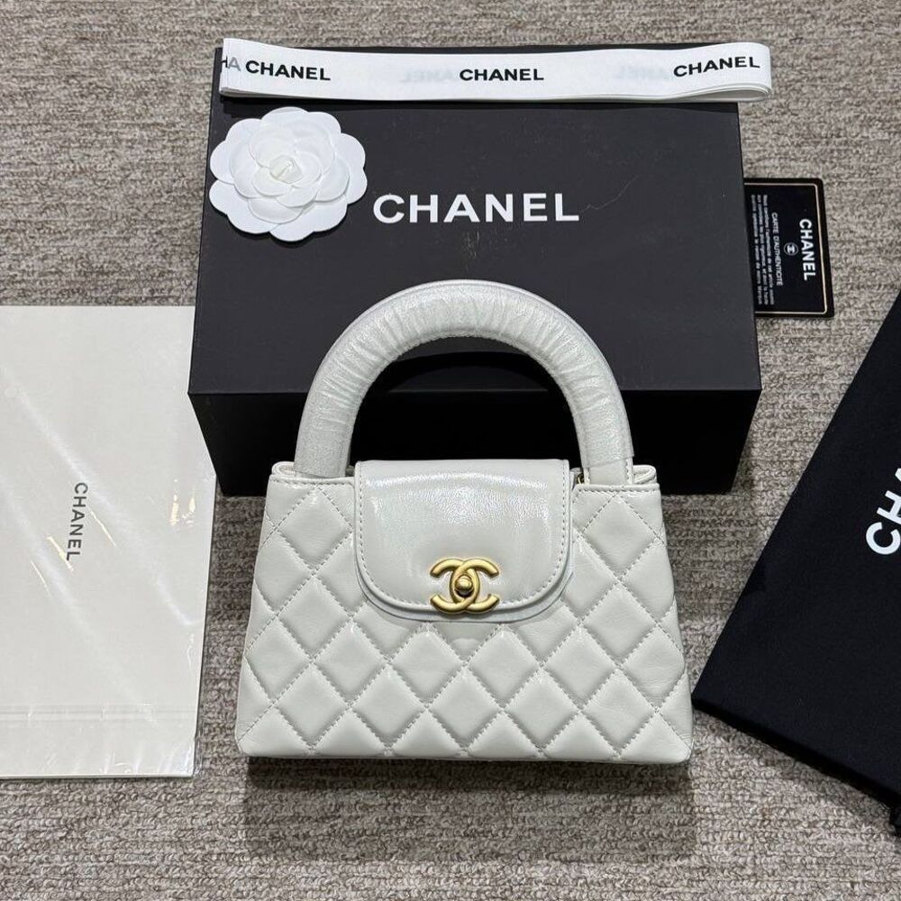 Chanel shiny aged gold