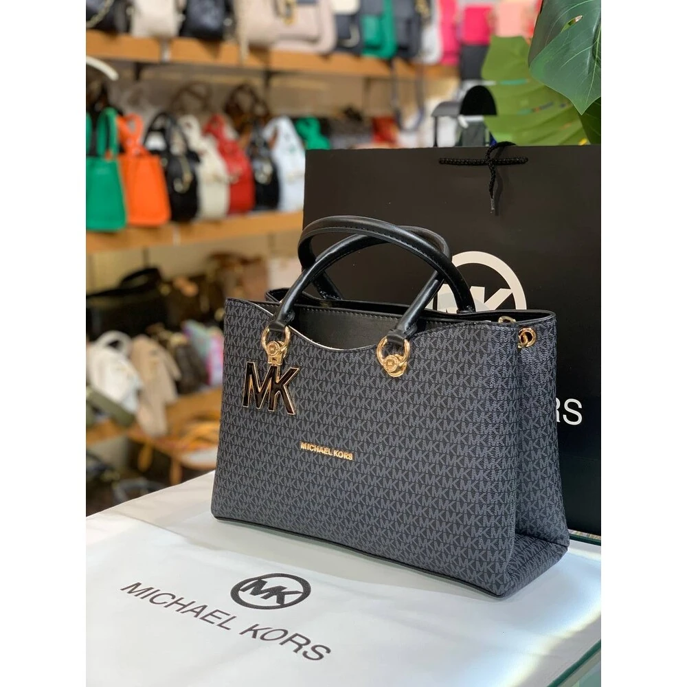 Michael Kors Harfli Büyük Model Çanta