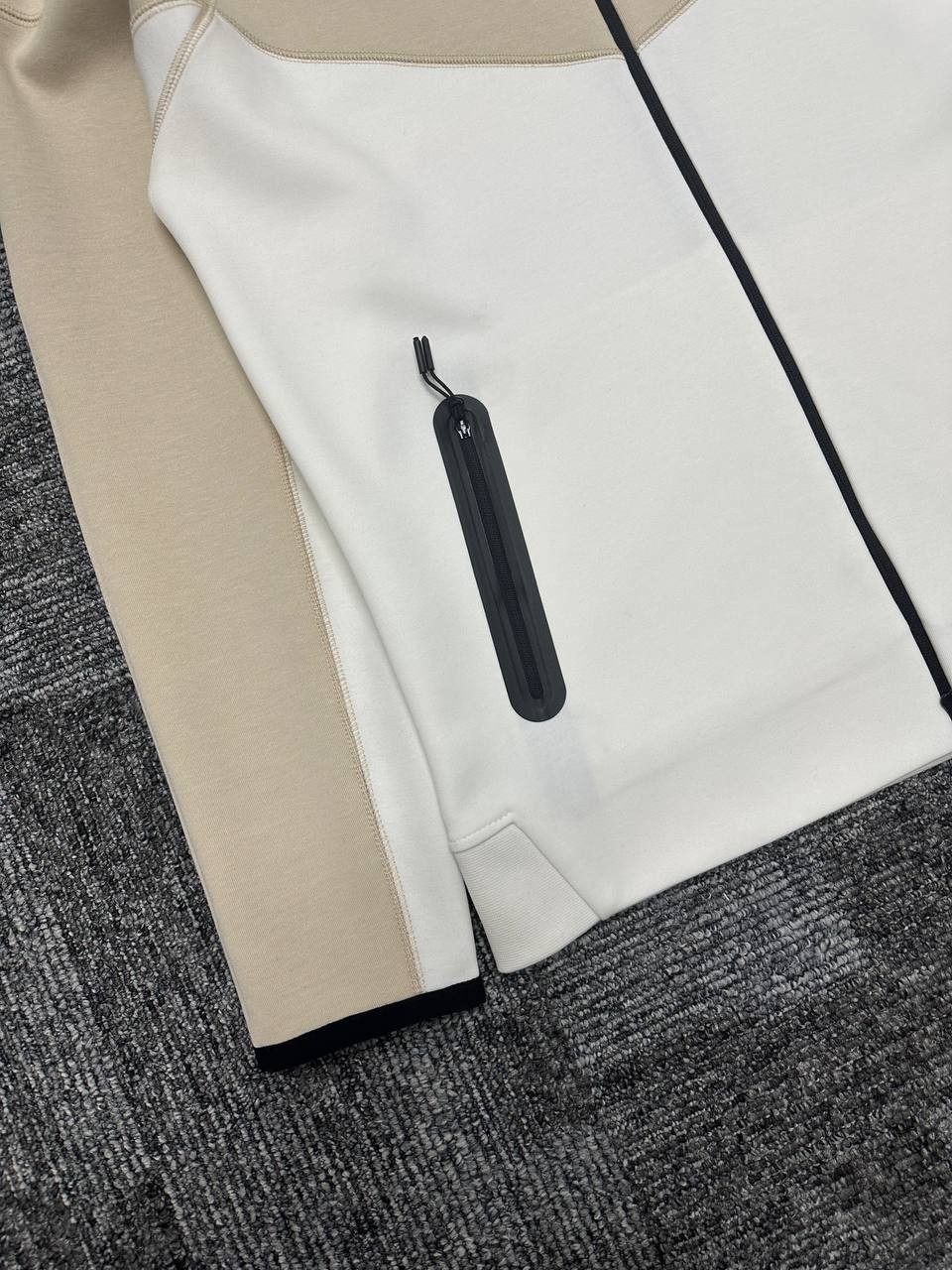 Tech Fleece Windrunner Hırka - Beyaz & Krem