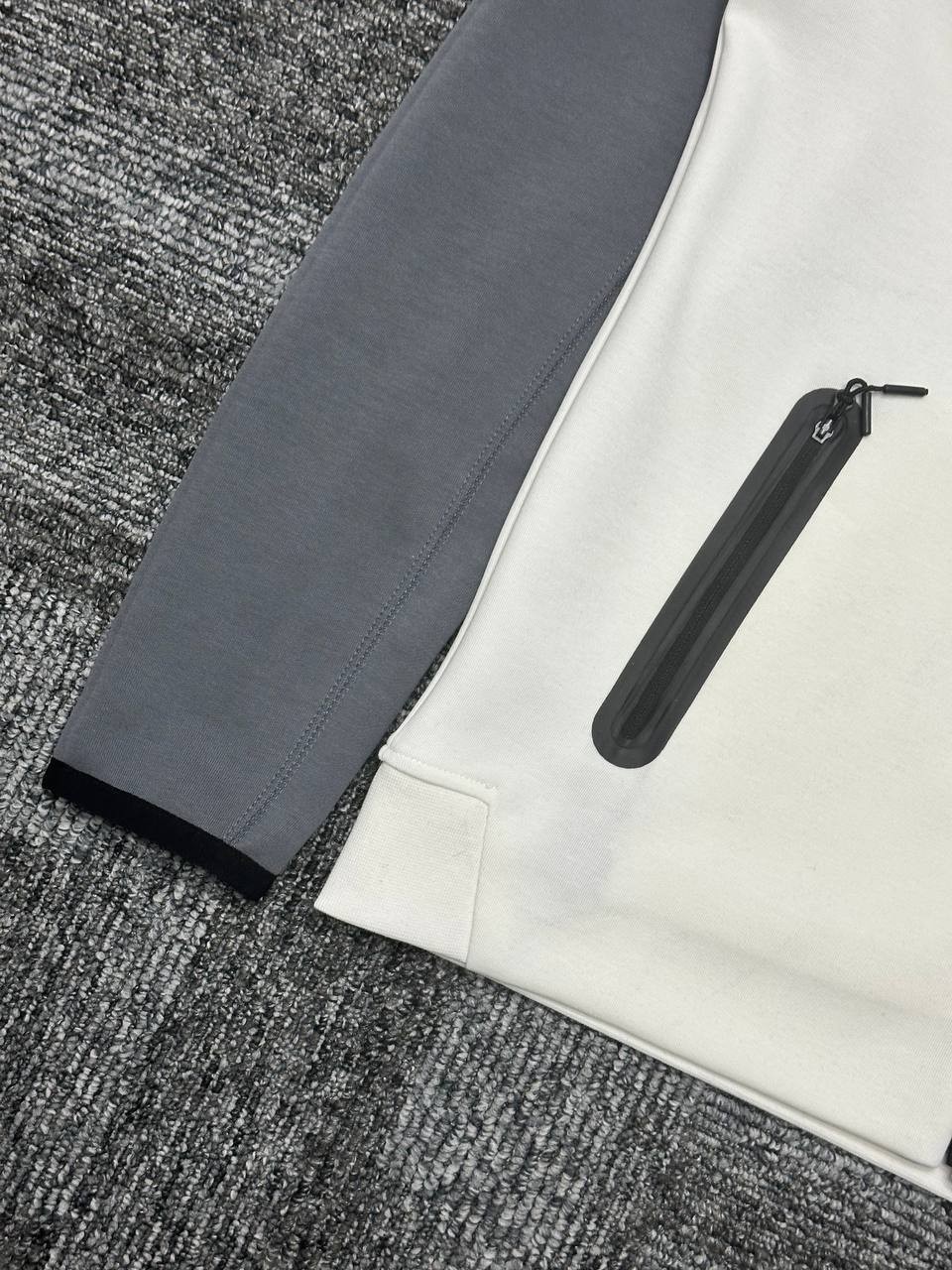 Tech Fleece Windrunner Hırka - Siyah&Füme&Beyaz