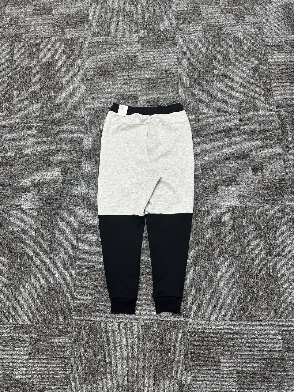 Tech Fleece Windrunner Eşofman Altı - Gri Melanj & Siyah