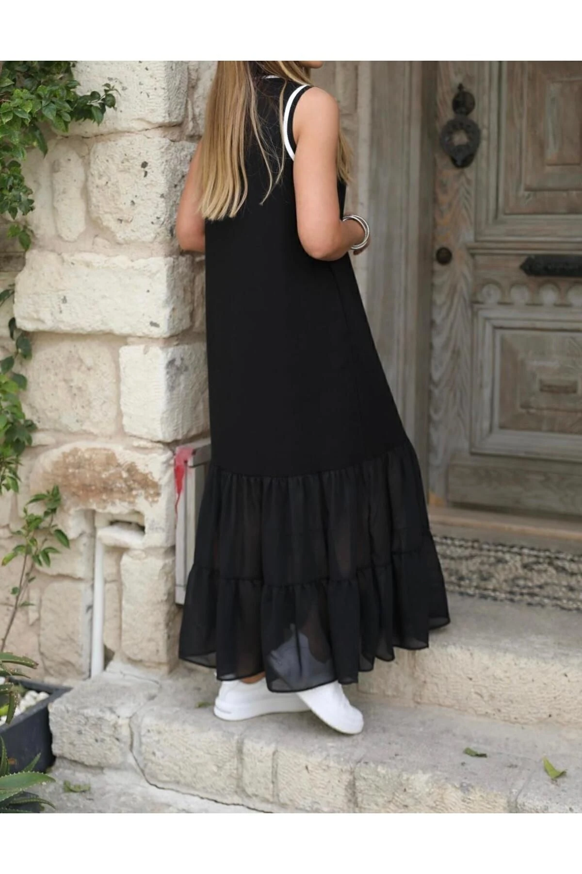 Siyah Ribana Detaylı Eteği Şifon Elbise