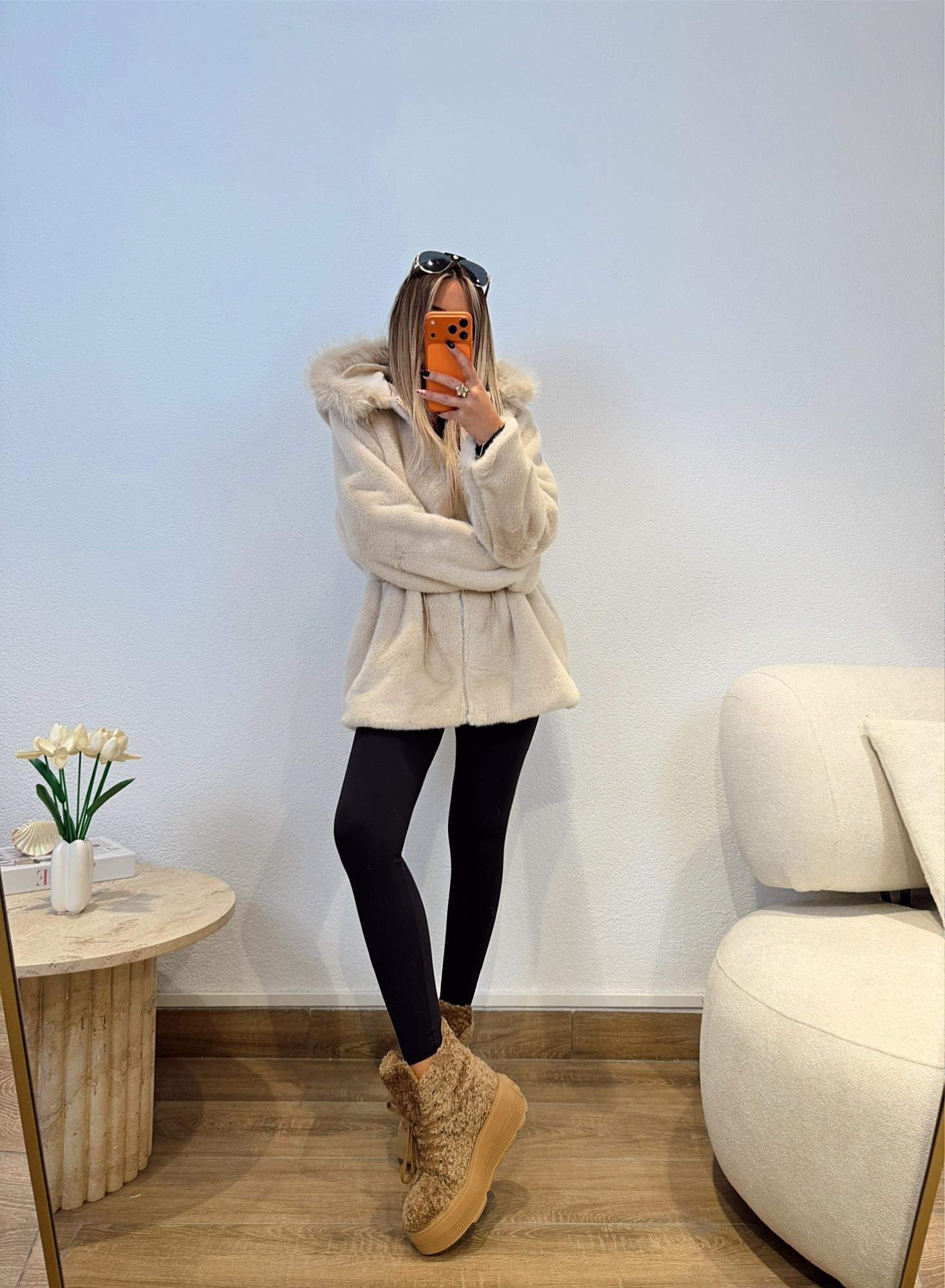 Bel Büzdürme Kapişonlu Kürk Bayan