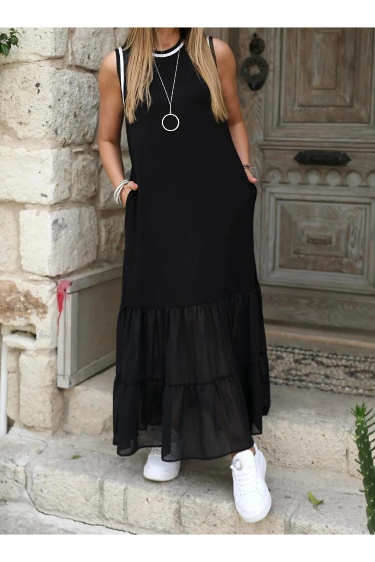 Siyah Ribana Detaylı Eteği Şifon Elbise