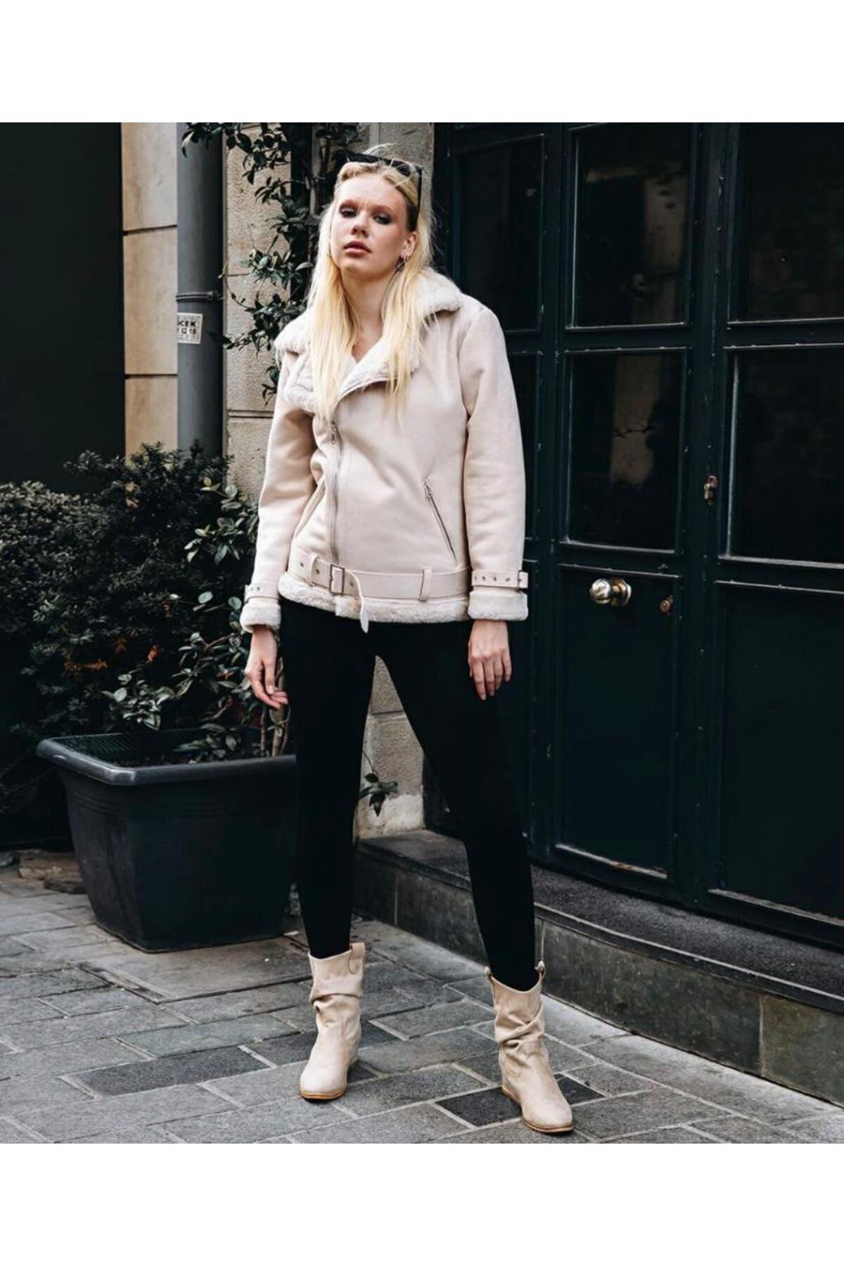 Siyah nubuk İçi Kürklü Mont