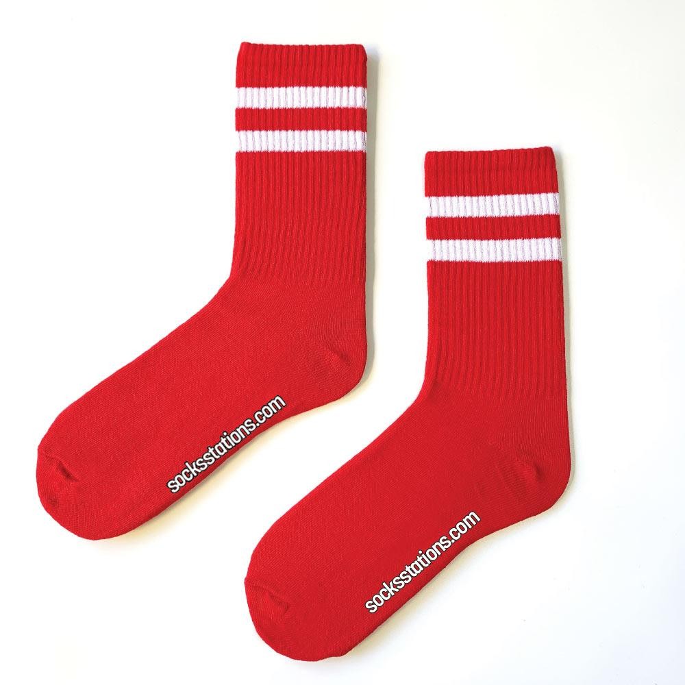 Beyaz Çizgili Pamuklu Kırmızı Renkli Spor Soket Çorap