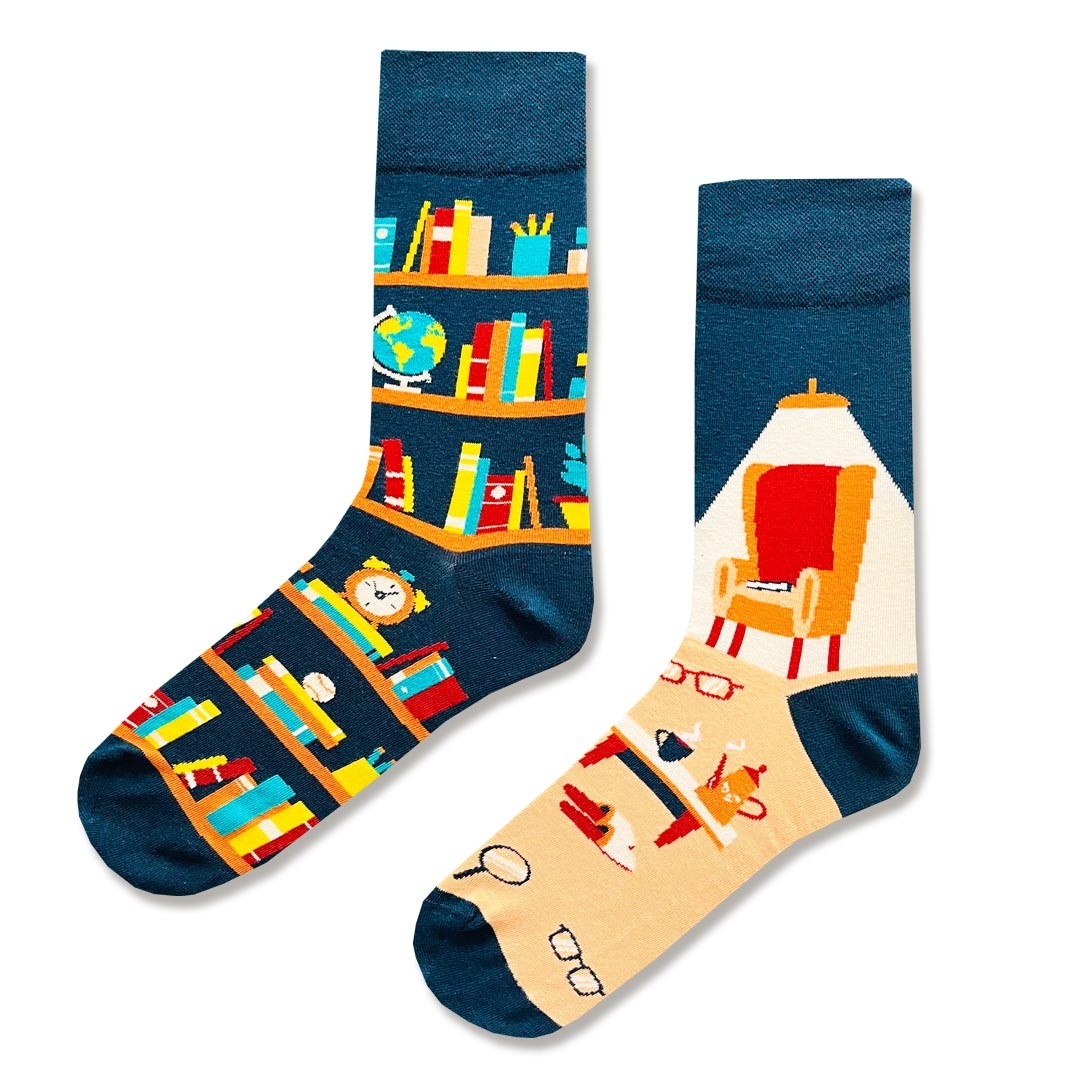 Renkli Kütüphane Desenli Erkek Soket Çorap (42-47)