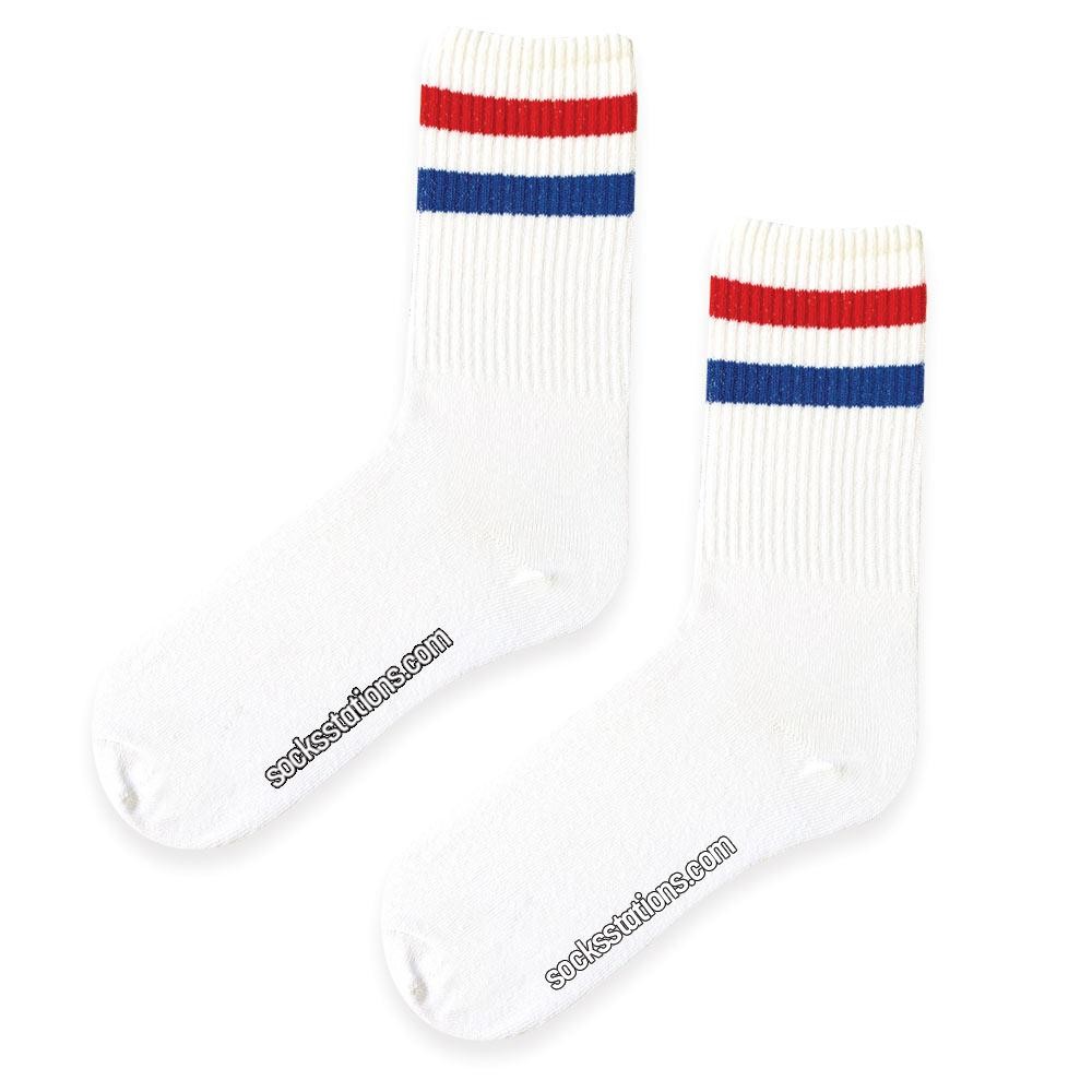 Renkli Çizgili Desenli Beyaz Spor Çorap