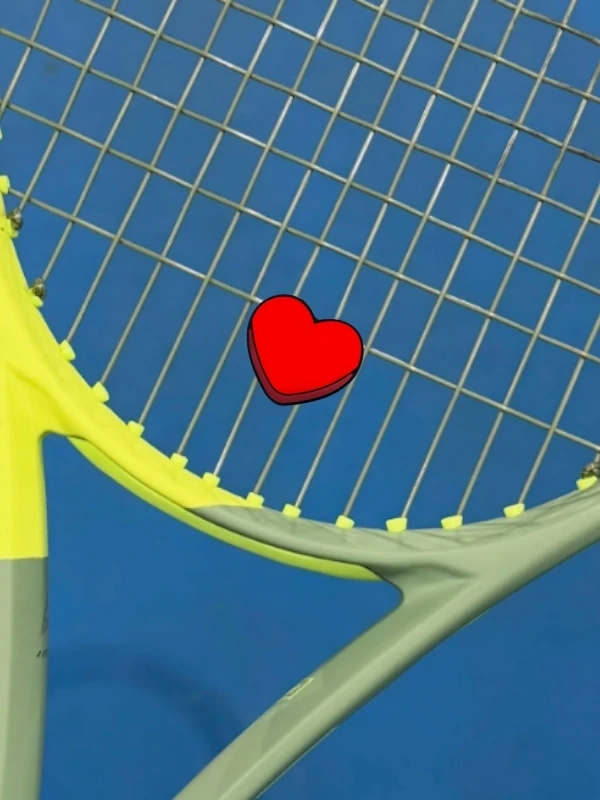 Tenis Titreşim Engelleyici Kırmızı Kalp