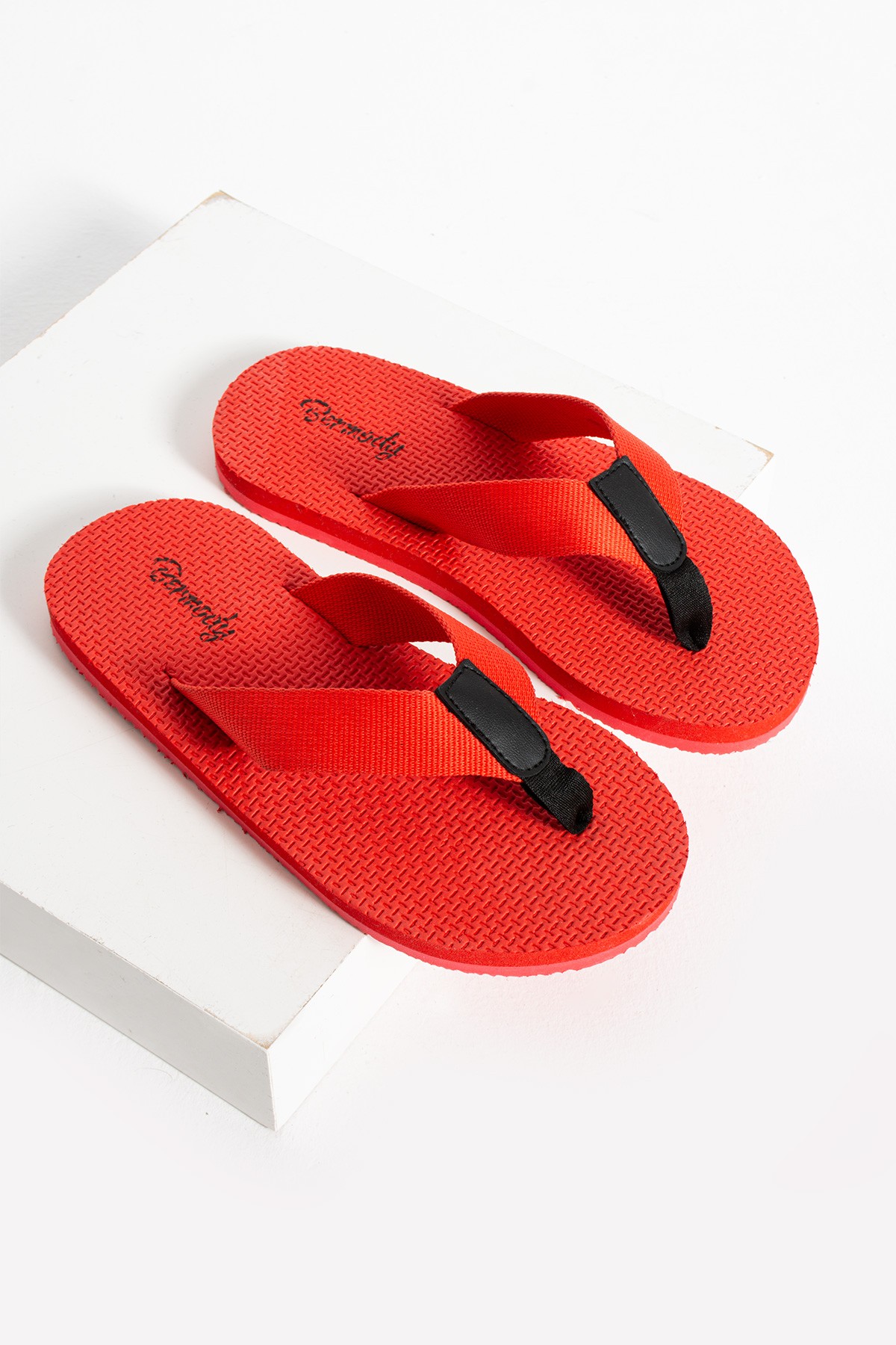 Perla Canlı Renkler Kadın Kumaşlı Basic Rahat Parmak Arası Acıtmaz Havuz Plaj Terliği Flip Flops