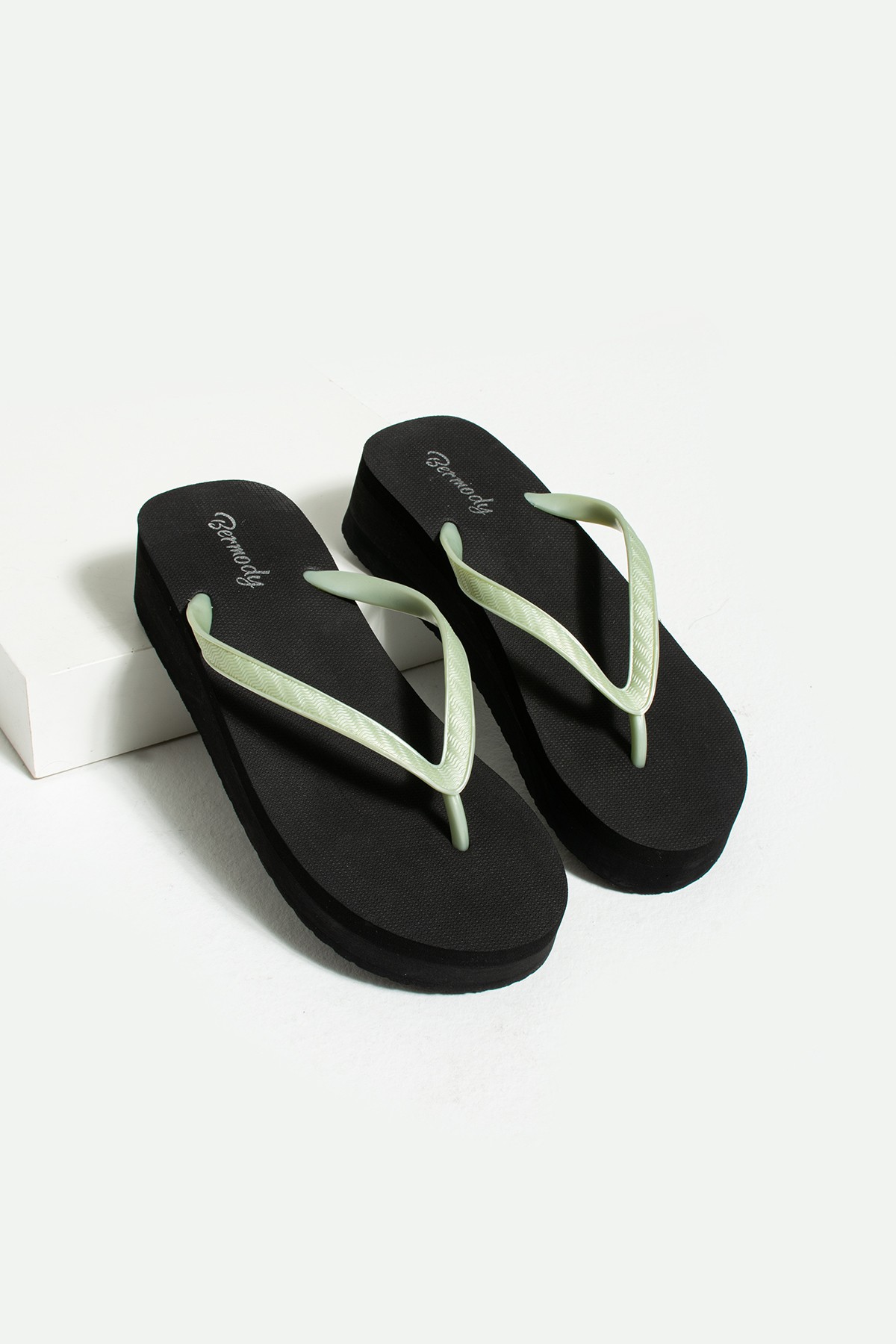 Pamela Platform Parmak Arası Pvc Acıtmaz Plaj Terliği Flip Flops - su yeşi̇li̇