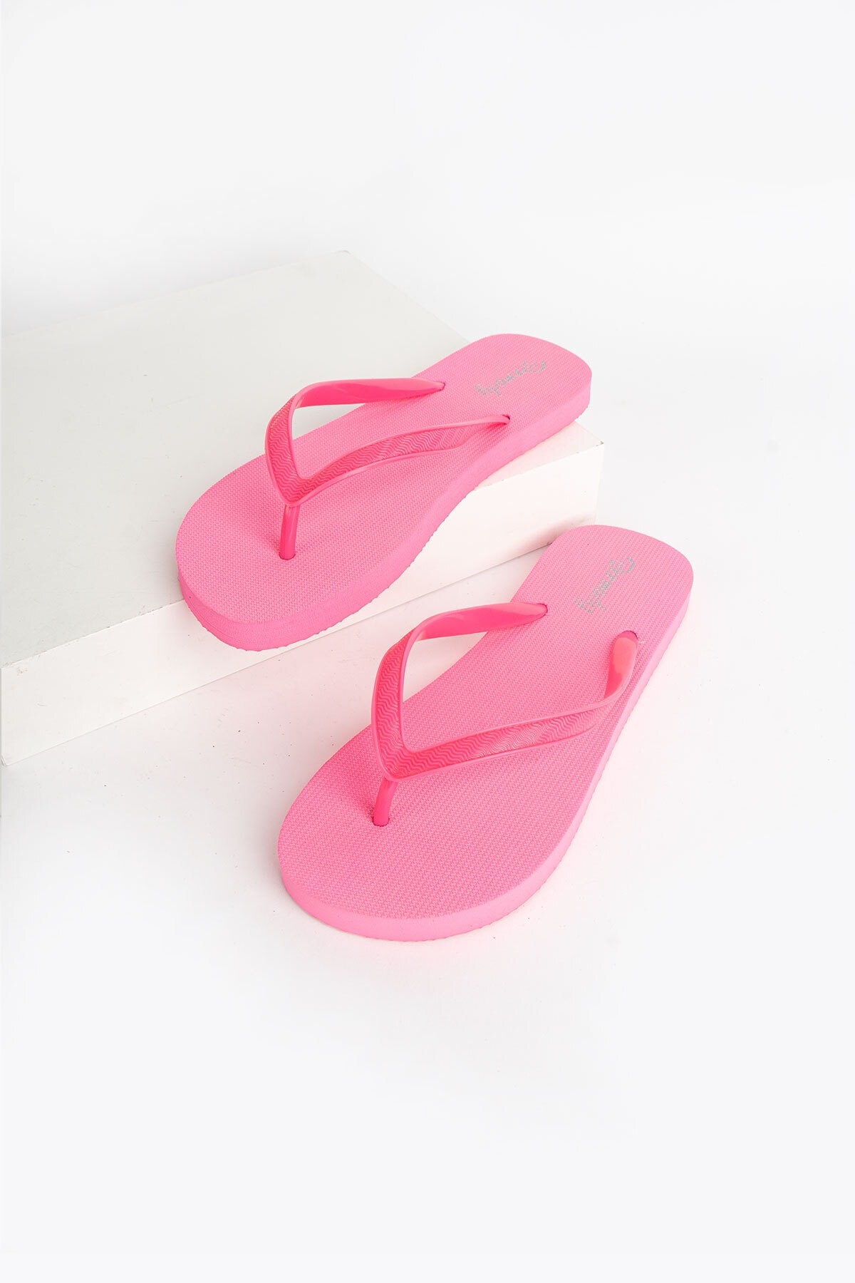 Kadın Basic Rahat Parmak Arası Acıtmaz Plaj Terliği Flip Flops - pembe