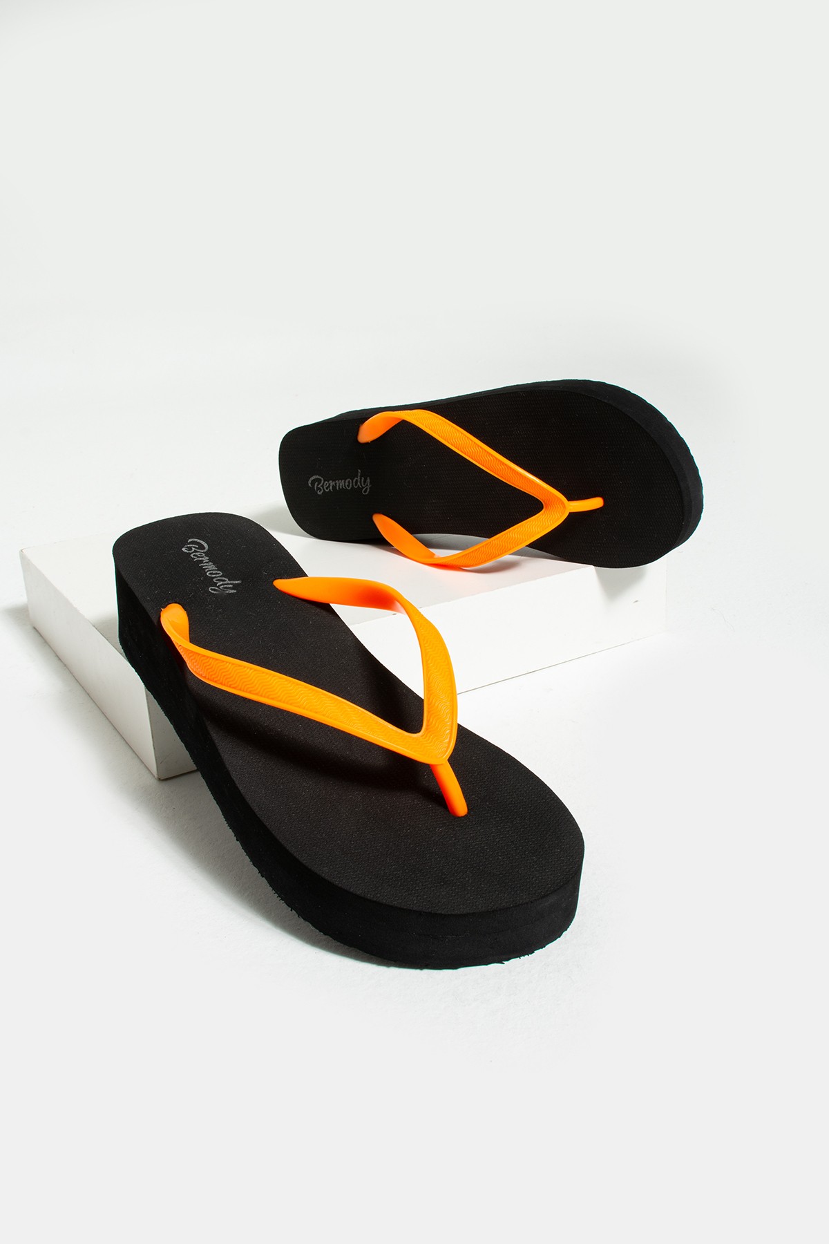 Pamela Platform Parmak Arası Pvc Acıtmaz Plaj Terliği Flip Flops - turuncu