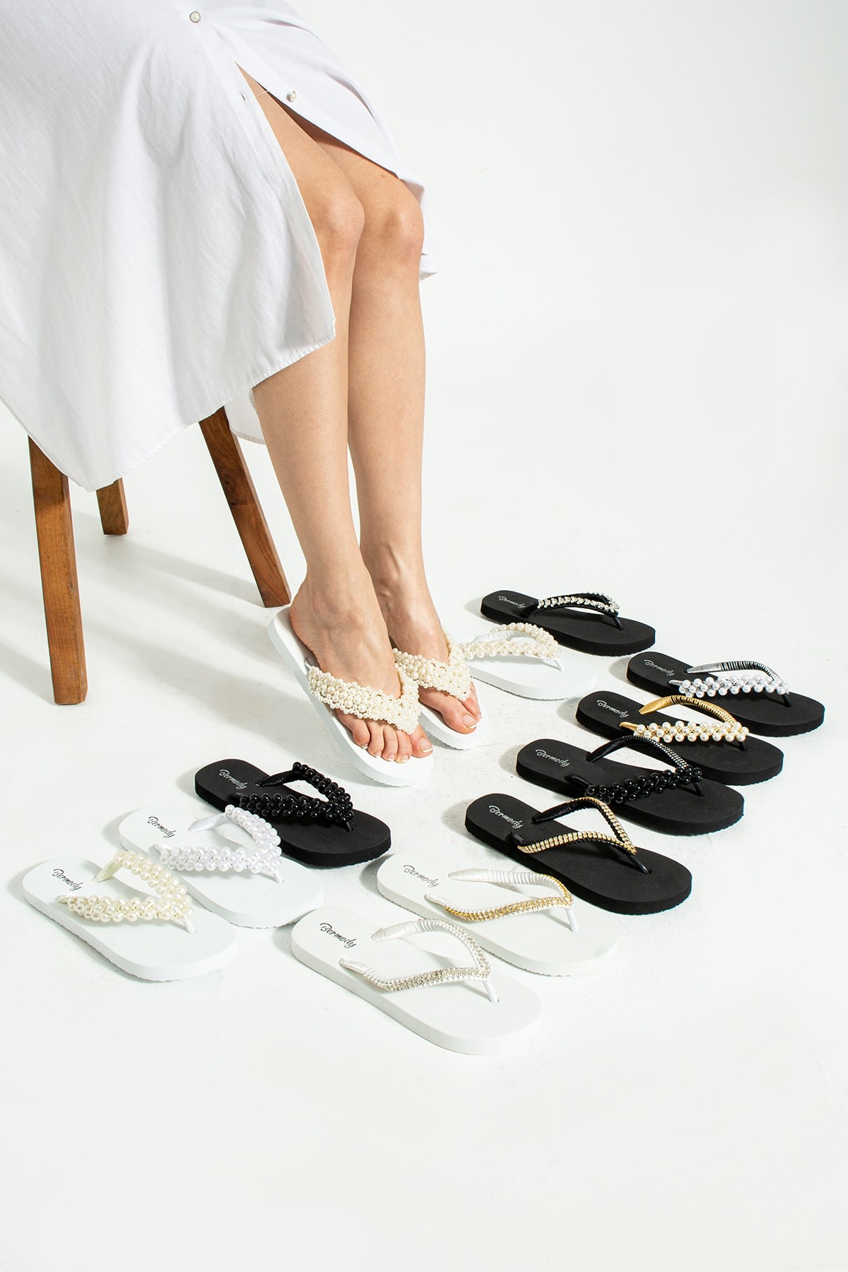 Adel April Kadın Taşlı Rahat Siyah Parmak Arası Terlik Flipflops - si̇yah