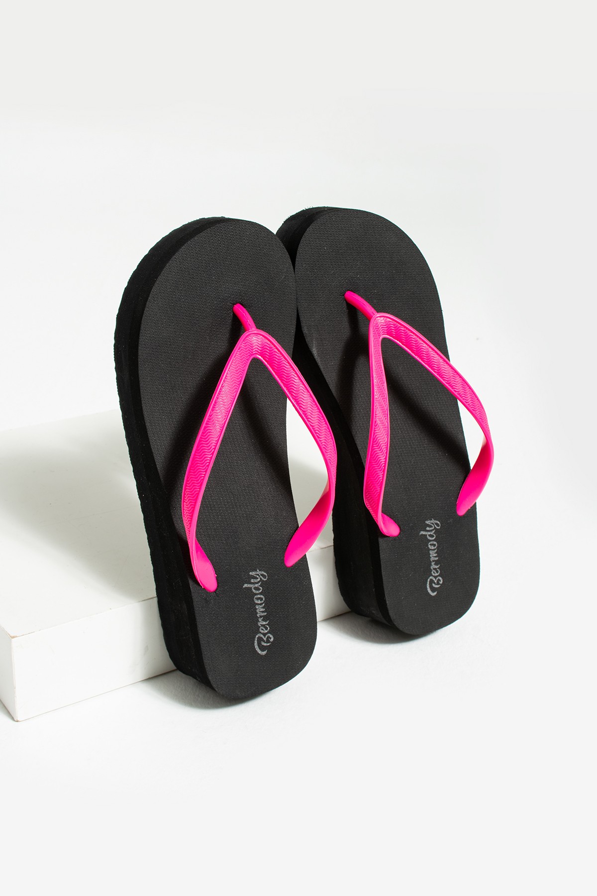 Pamela Platform Parmak Arası Pvc Acıtmaz Plaj Terliği Flip Flops - pembe