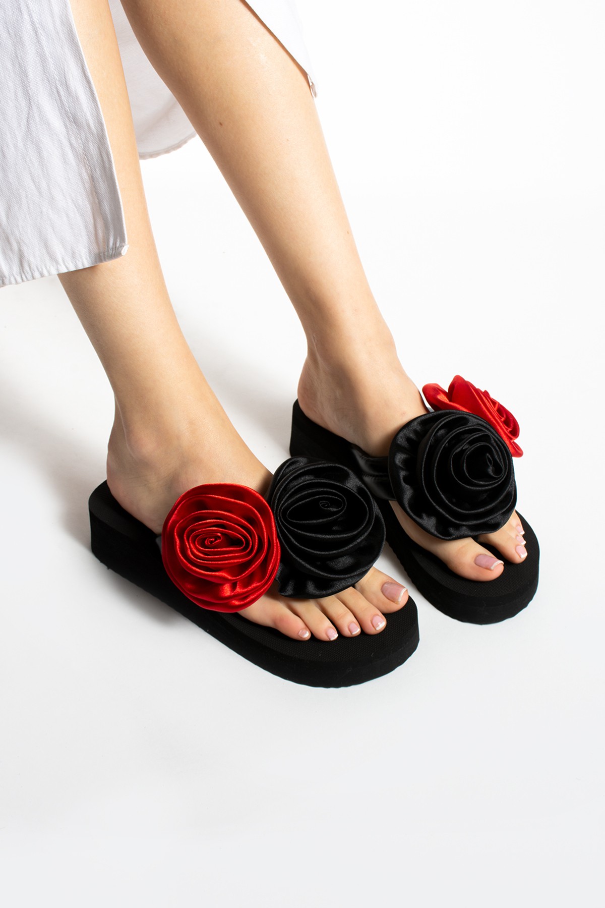 Morgan Çiçek Platform Parmak Arası Acıtmaz Terlik - kırmızı - siyah