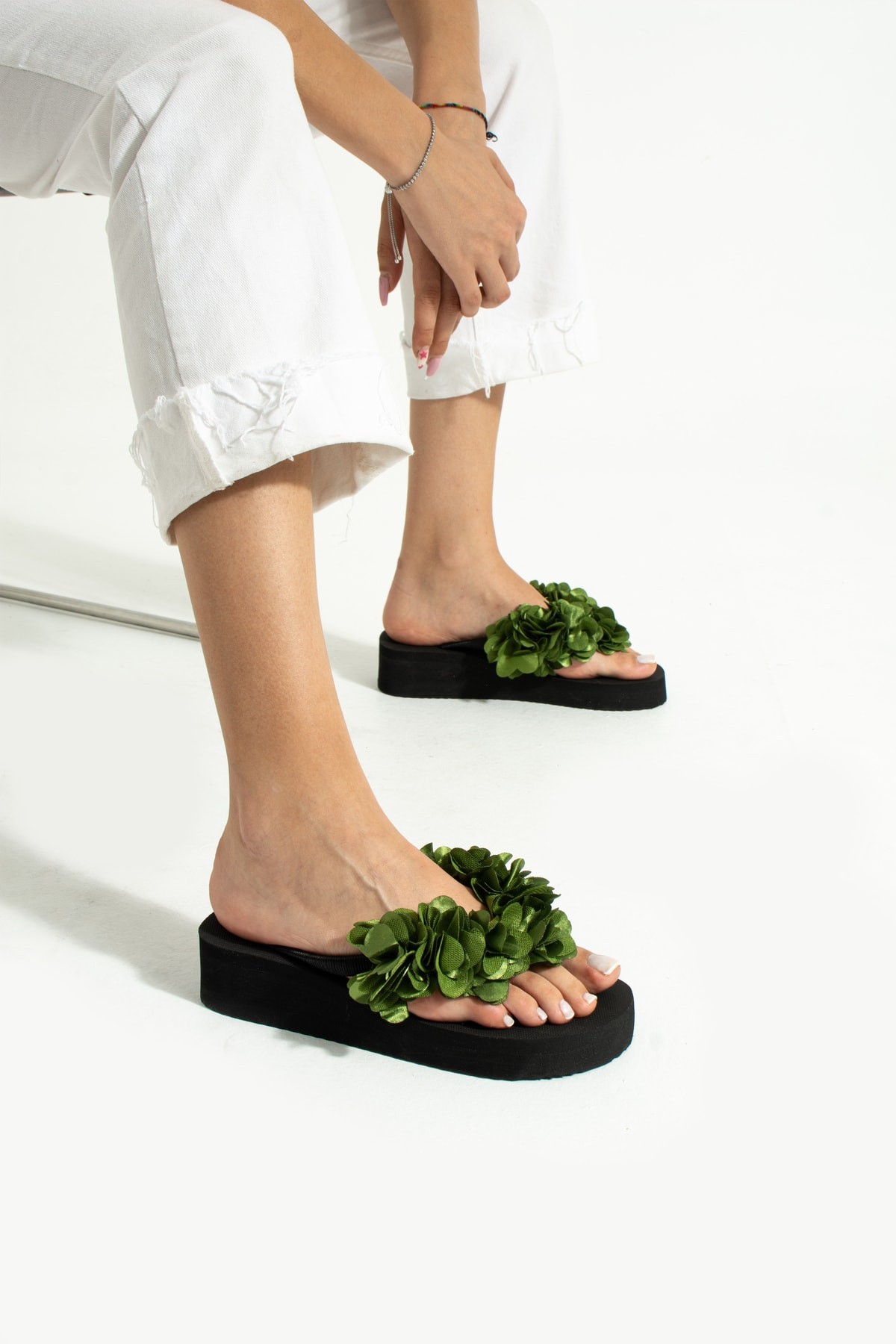 Mia Platform Çiçekli Parmak Arası Acıtmaz Plaj Terliği Flip Flops - yeşil